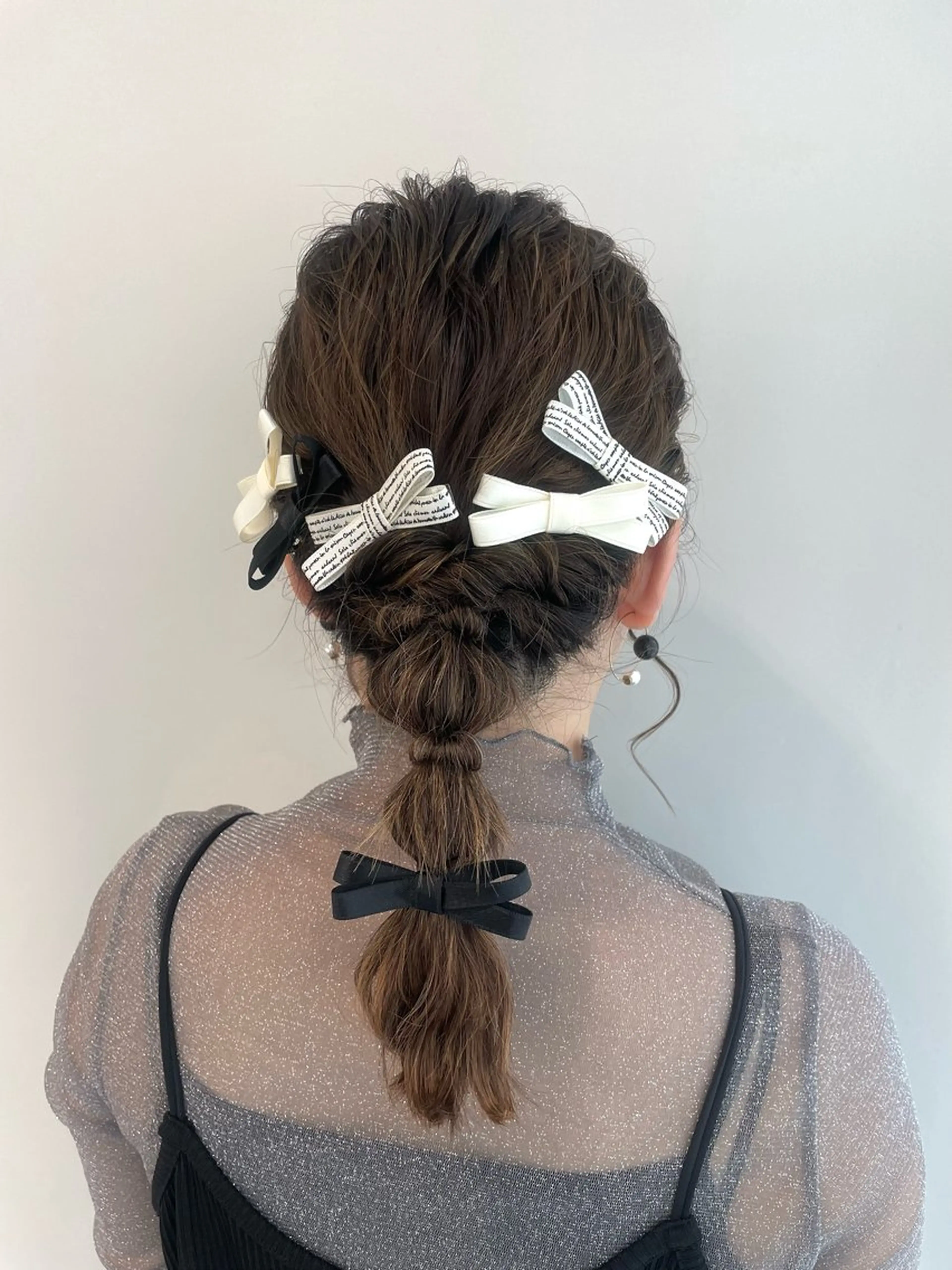 セミロング ヘアアレンジ 青沼夏未/オリーブ/ 寒色カラーのヘアスタイル