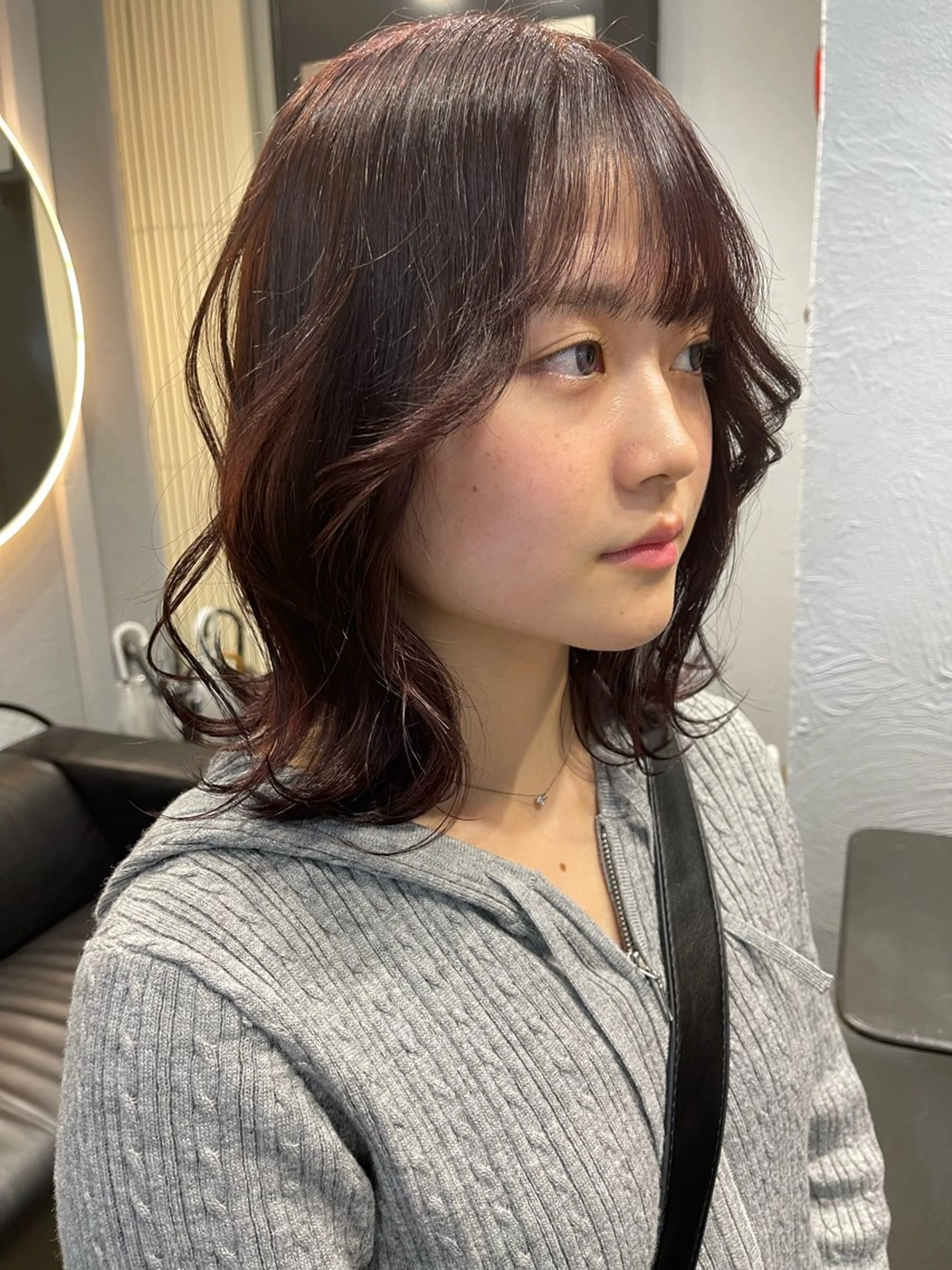 ミディアム カラー ブリーチ ケアブリーチ デザインカラー ダブルカラー イヤリングカラー TATSUブリーチ/ ミルクティーベージュのヘアスタイル