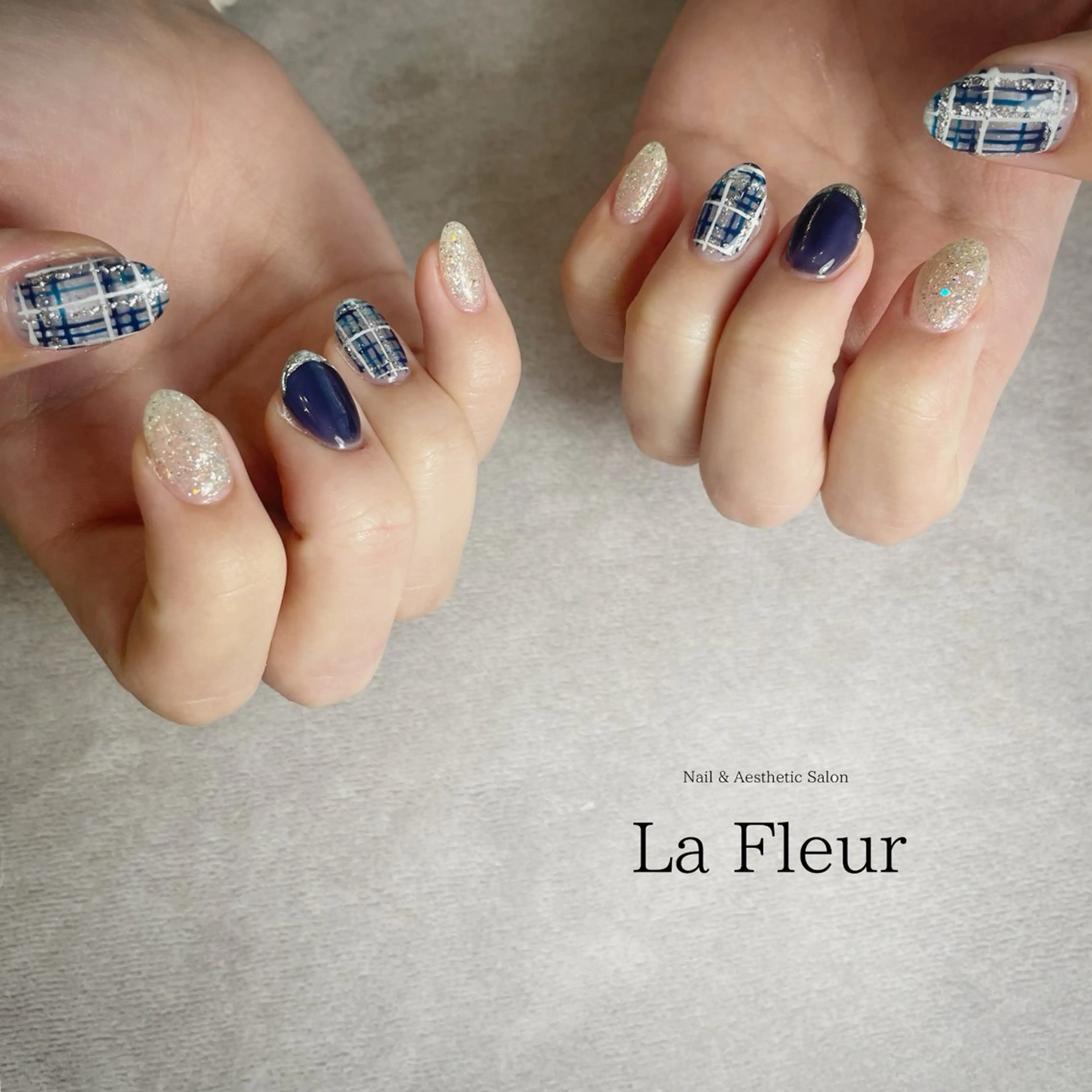 ネイル ブルー ラメ(グリッター) ホワイト K Harukaのネイルデザイン