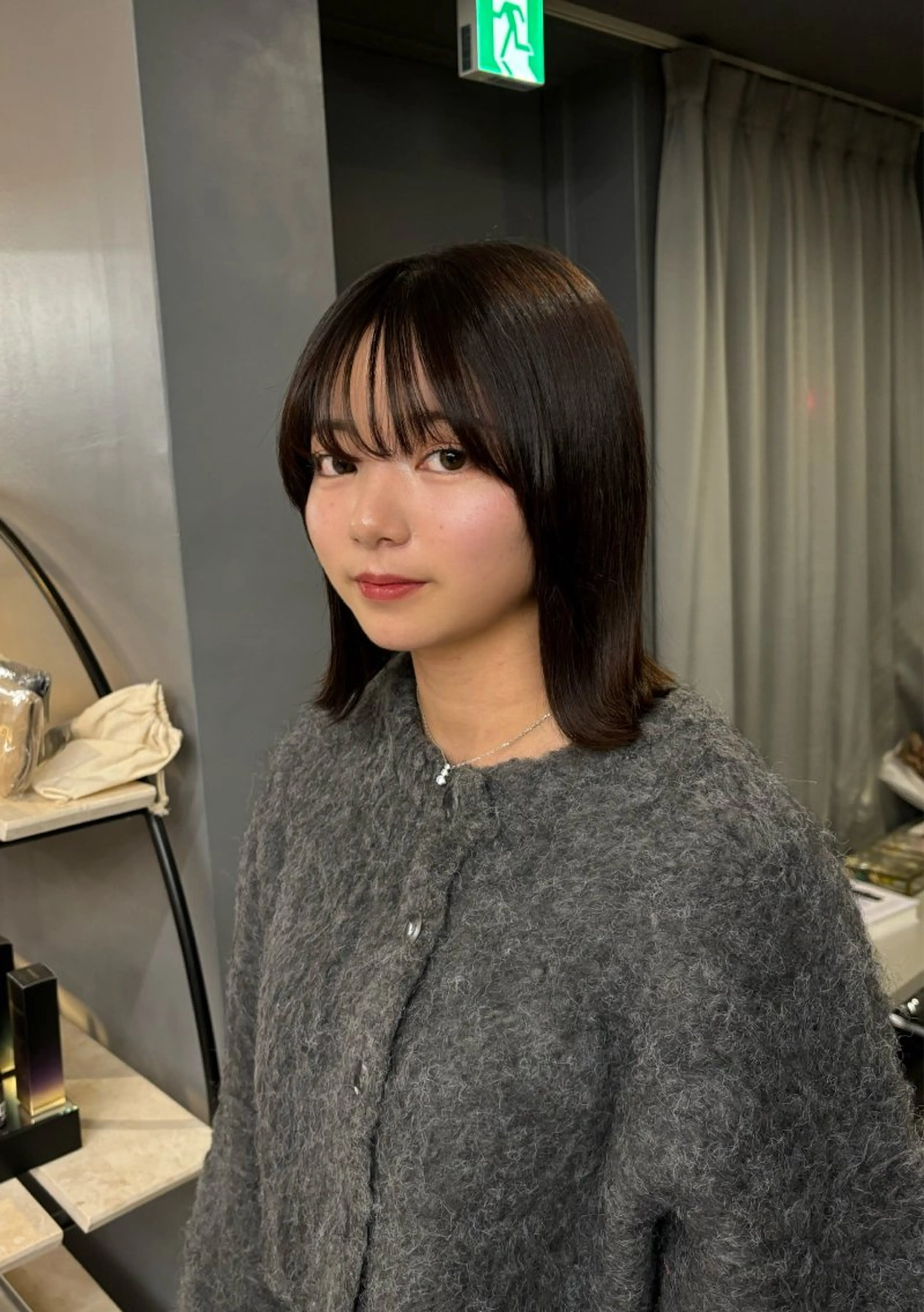 ショート ボブ 顔まわりレイヤー 顔周りカット レイヤーカット 似合わせカット 重里 瑠花のヘアスタイル
