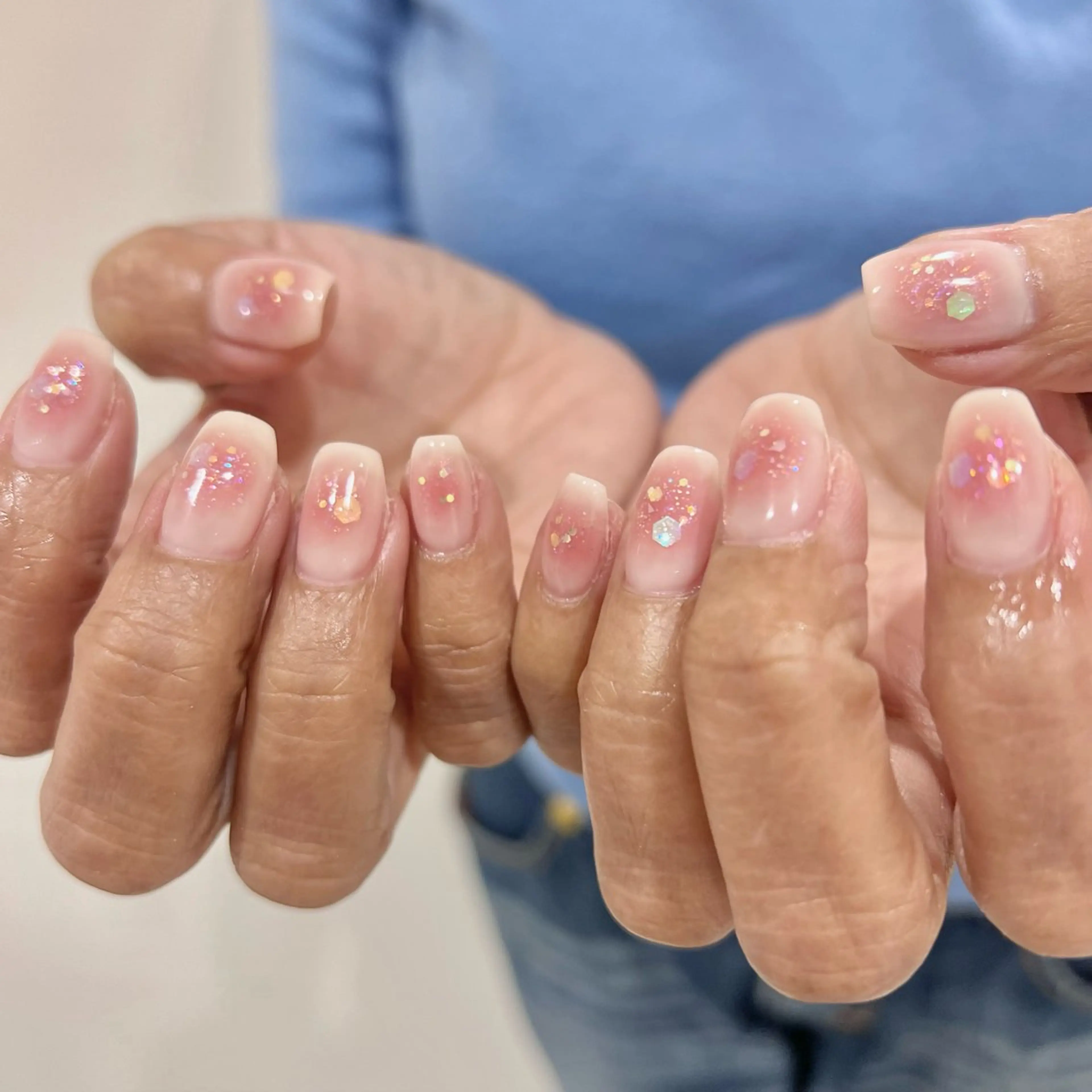 ネイル ラメ(グリッター) ハンドネイル 🎀チーク/ちゅるん 🫧chisa🎀のネイルデザイン