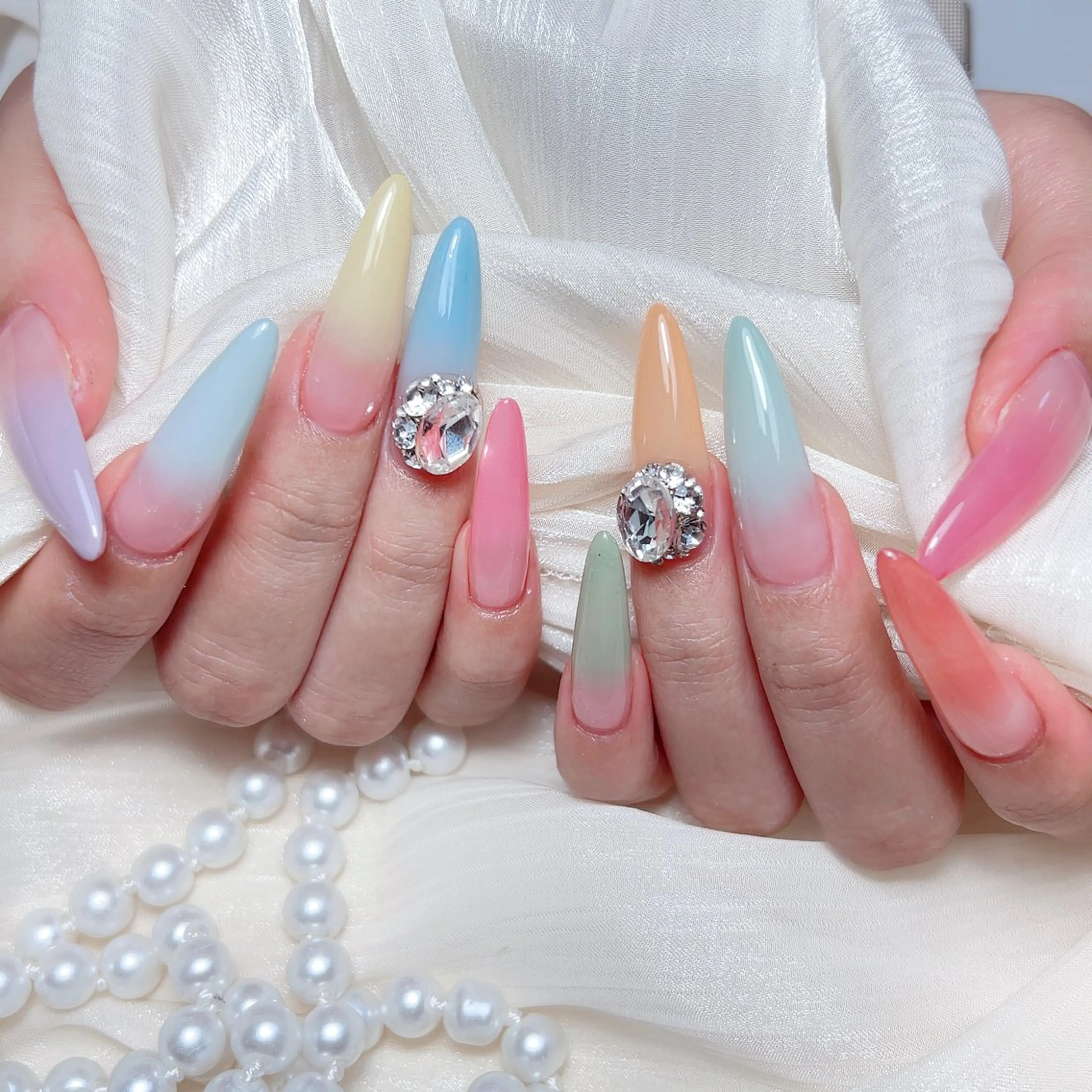 ネイル グラデーション ハンドネイル M🌷nail 長さだし専門店のネイルデザイン