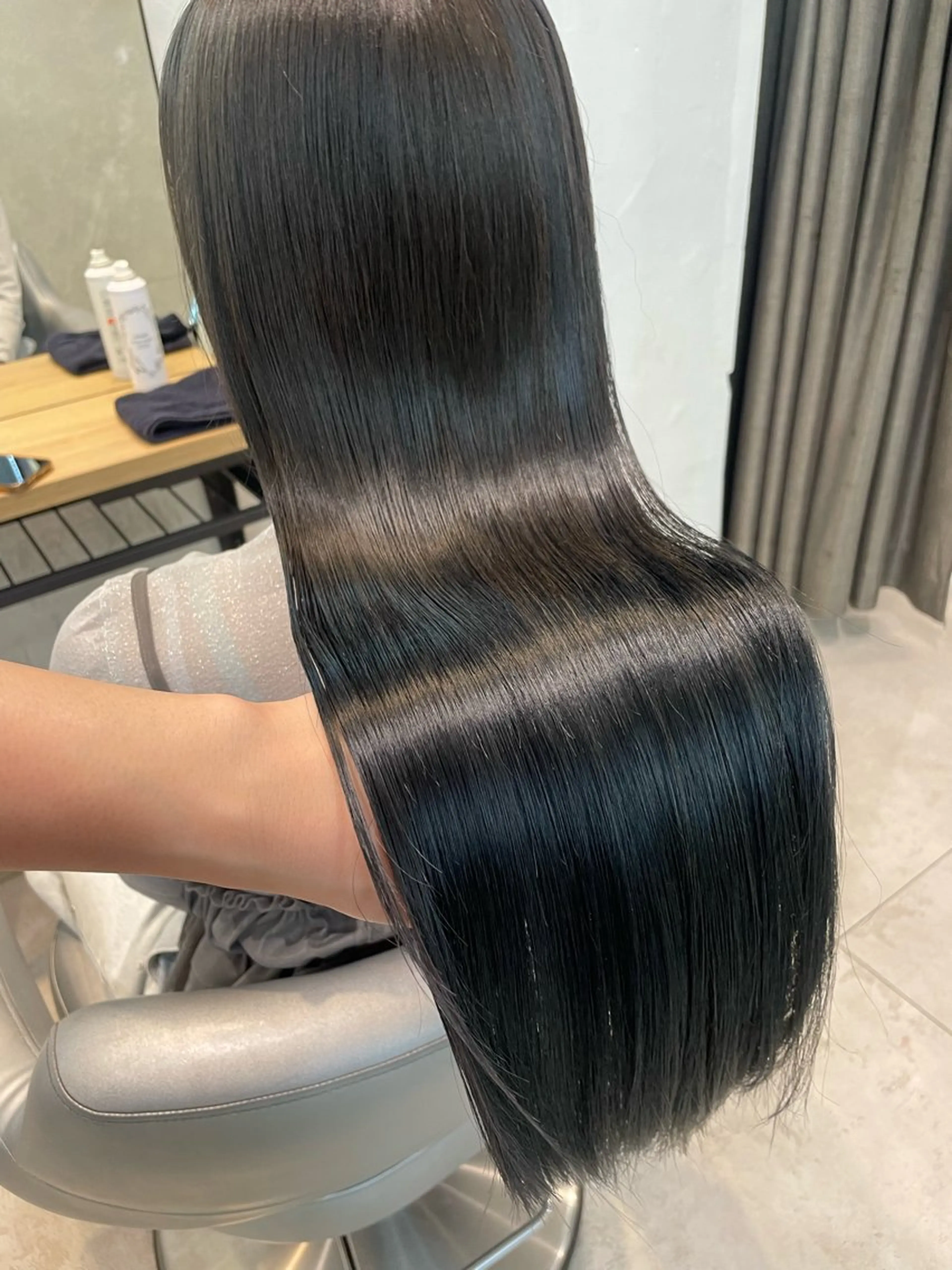 カラー ヘアカラー トリートメント 🎀ボブ＋ハイトーン シュカ👶🏻のヘアスタイル