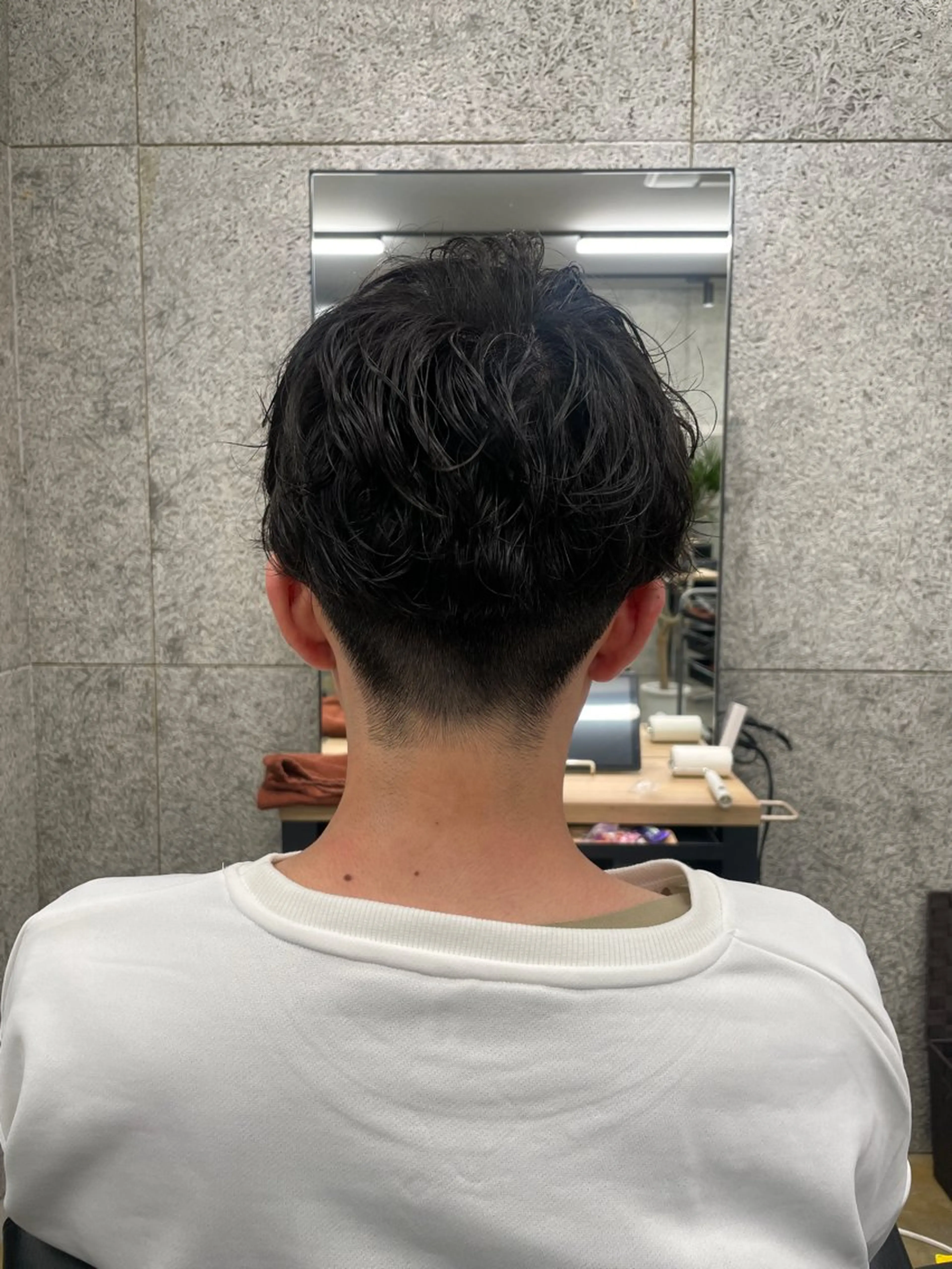 パーマ メンズ メンズパーマ スパイラルパーマ ✨️大人ショート 髙橋朋花のヘアスタイル