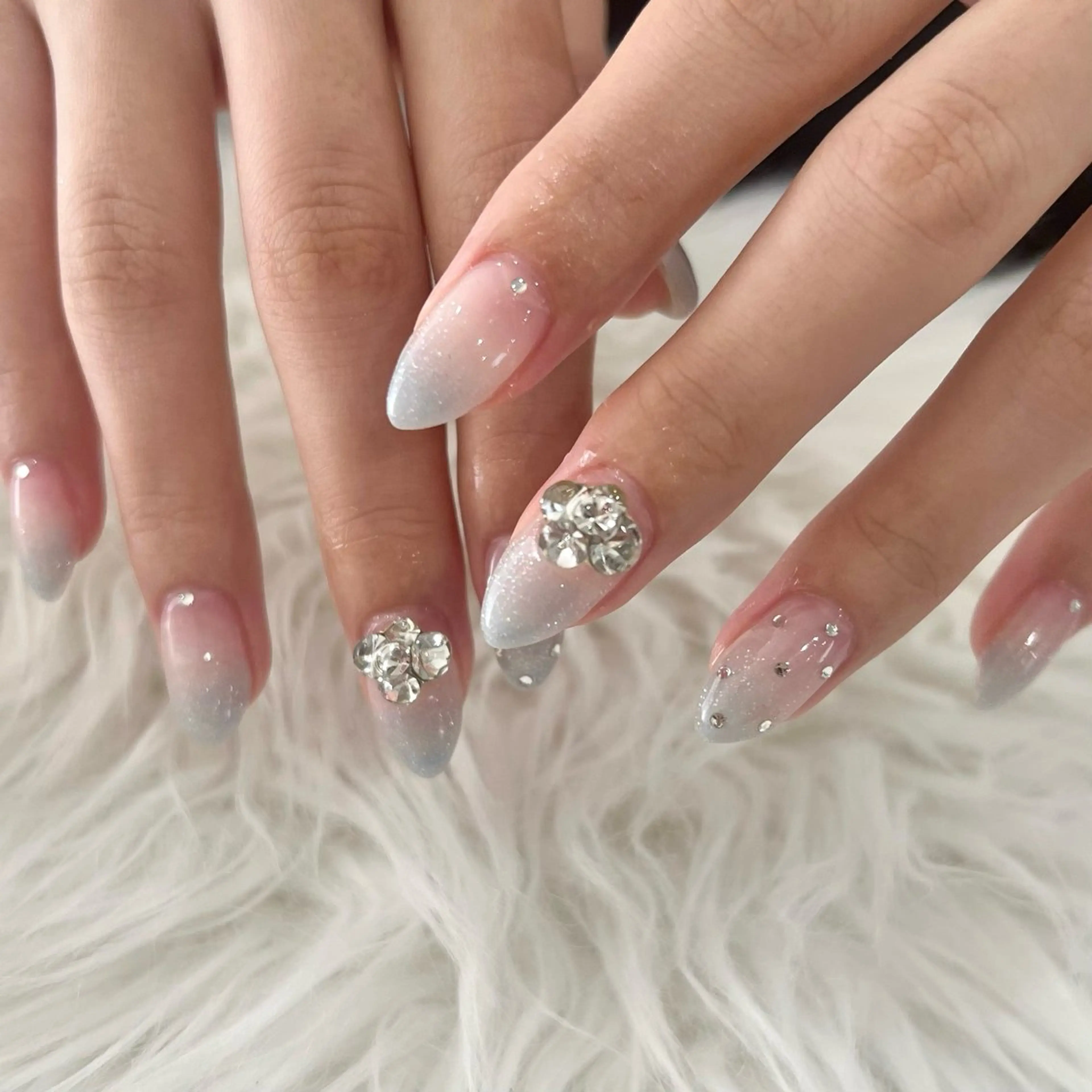 ネイル ハンドネイル 透明感ネイル ｜mahiru.のネイルデザイン