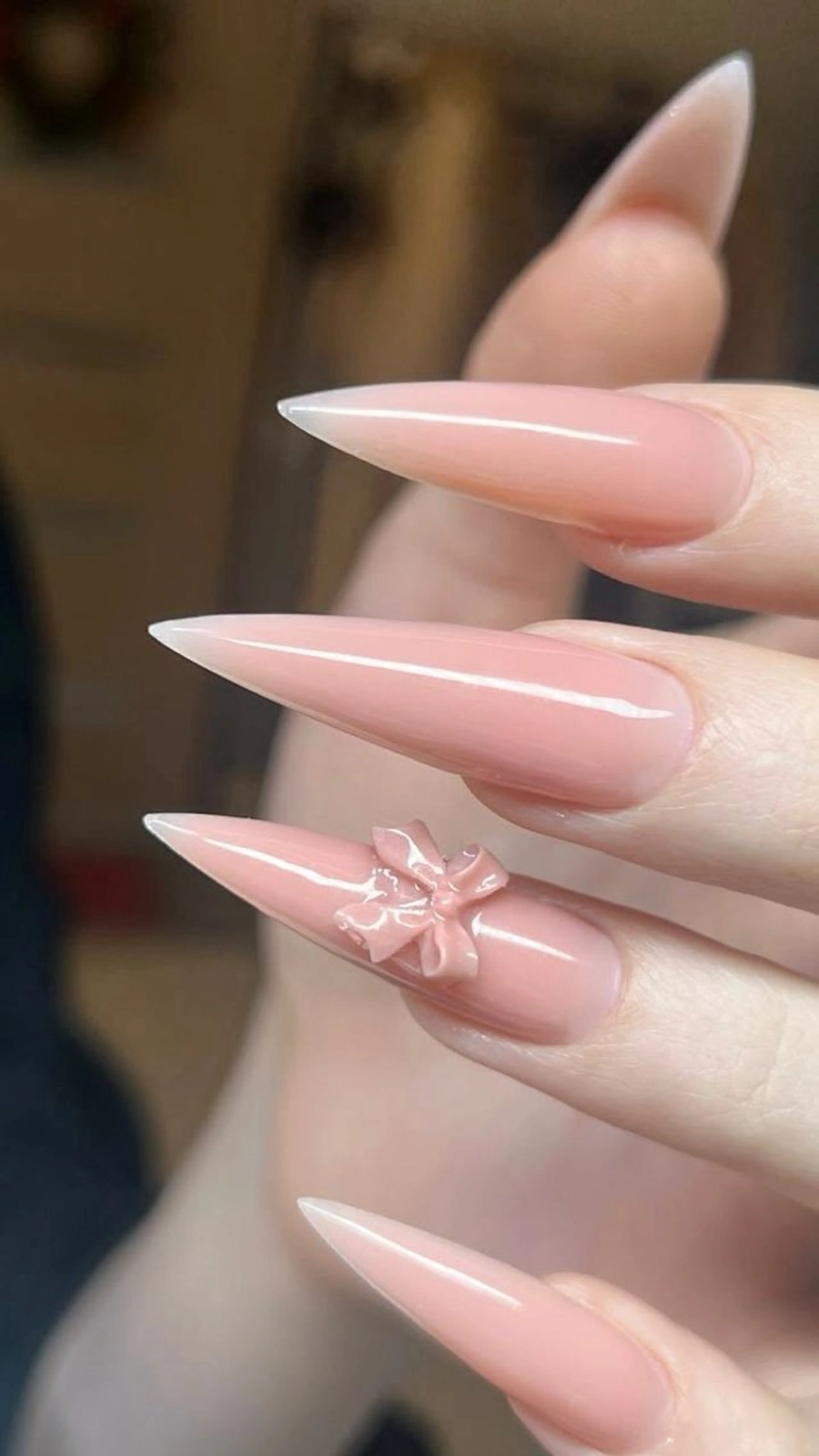 ネイル ドット キラキラネイル 韓国ネイル マグネットネイル ワンカラーネイル ハンドネイル YURI NAILのネイルデザイン