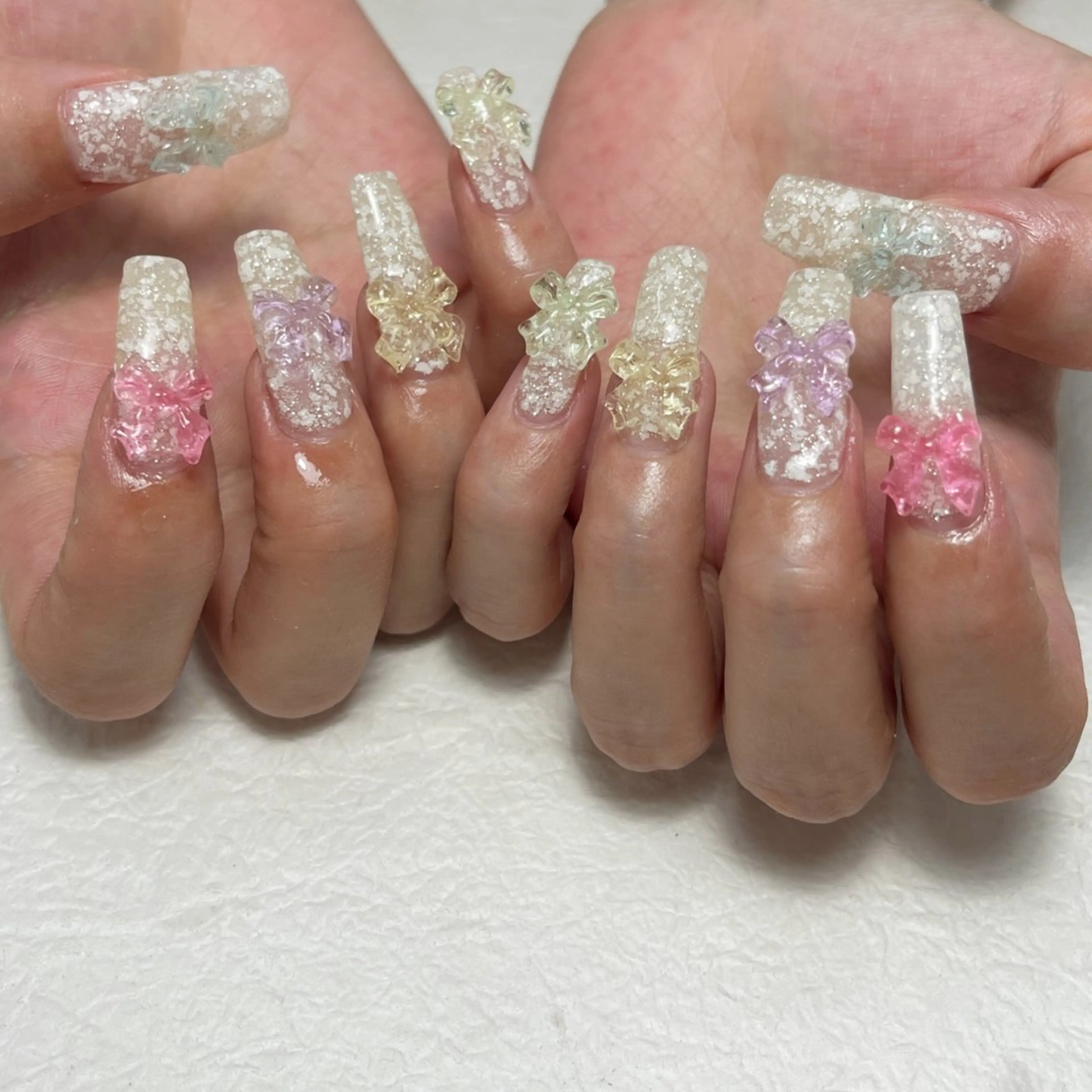 ネイル アートネイル フットネイル ジェルネイル キラキラネイル 韓国ネイル ハンドネイル Y nail なんば堀江店のネイルデザイン