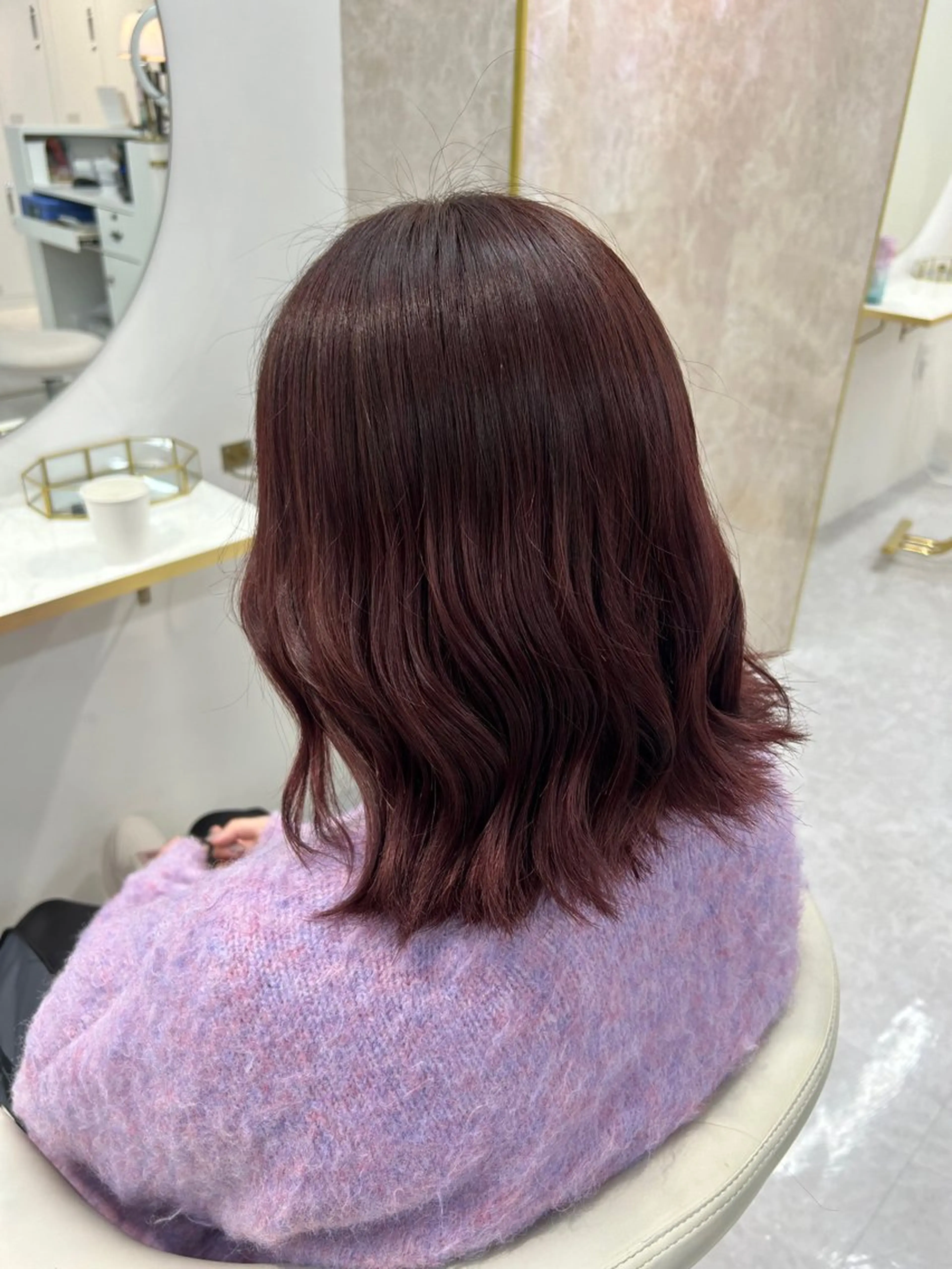 ミディアム カラー 暖色カラー🪷 オタク美容師🎶のヘアスタイル