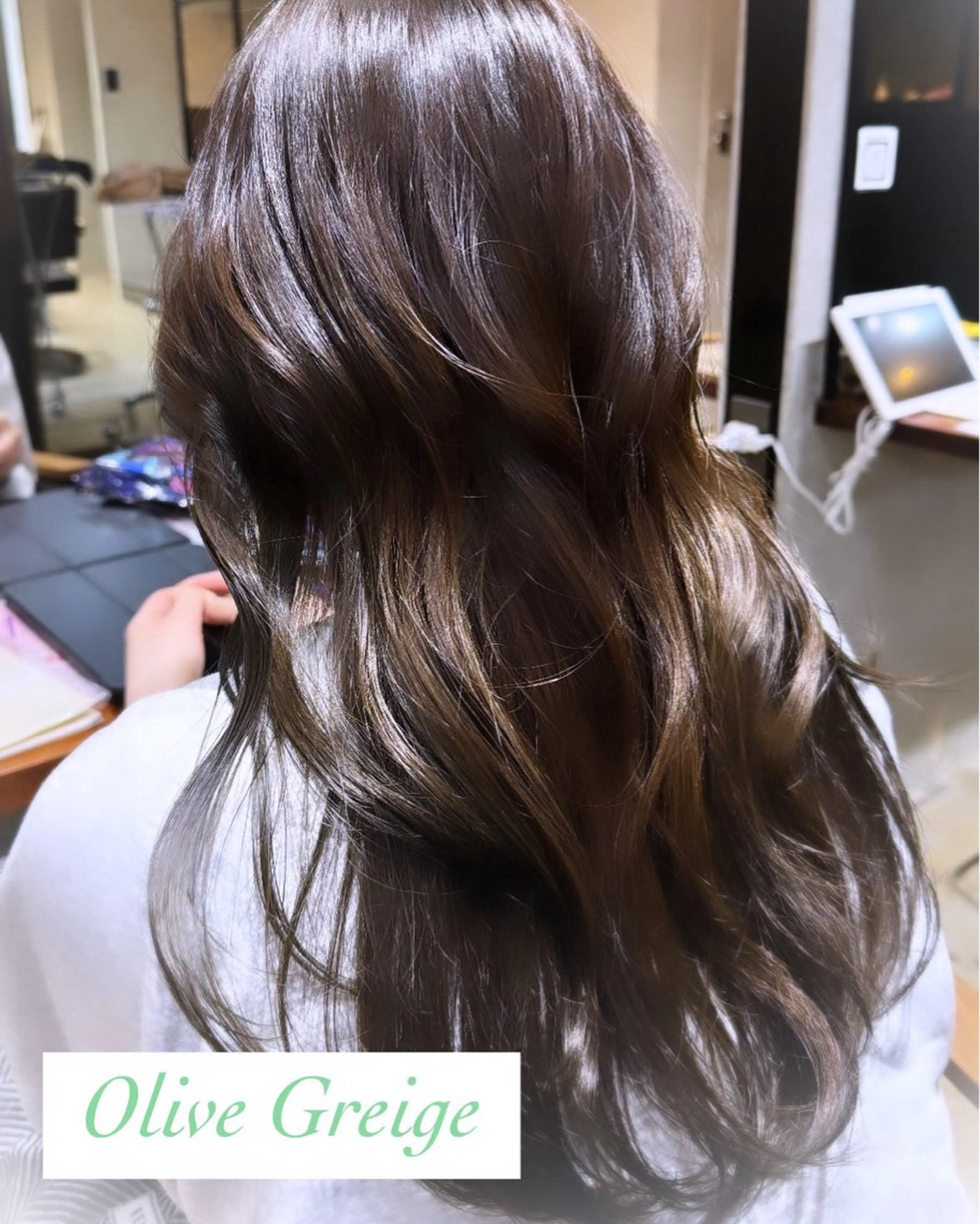 カラー グレージュ オリーブグレージュ オリーブグレー 似合わせカット🍀 TAKAHASHIのヘアスタイル