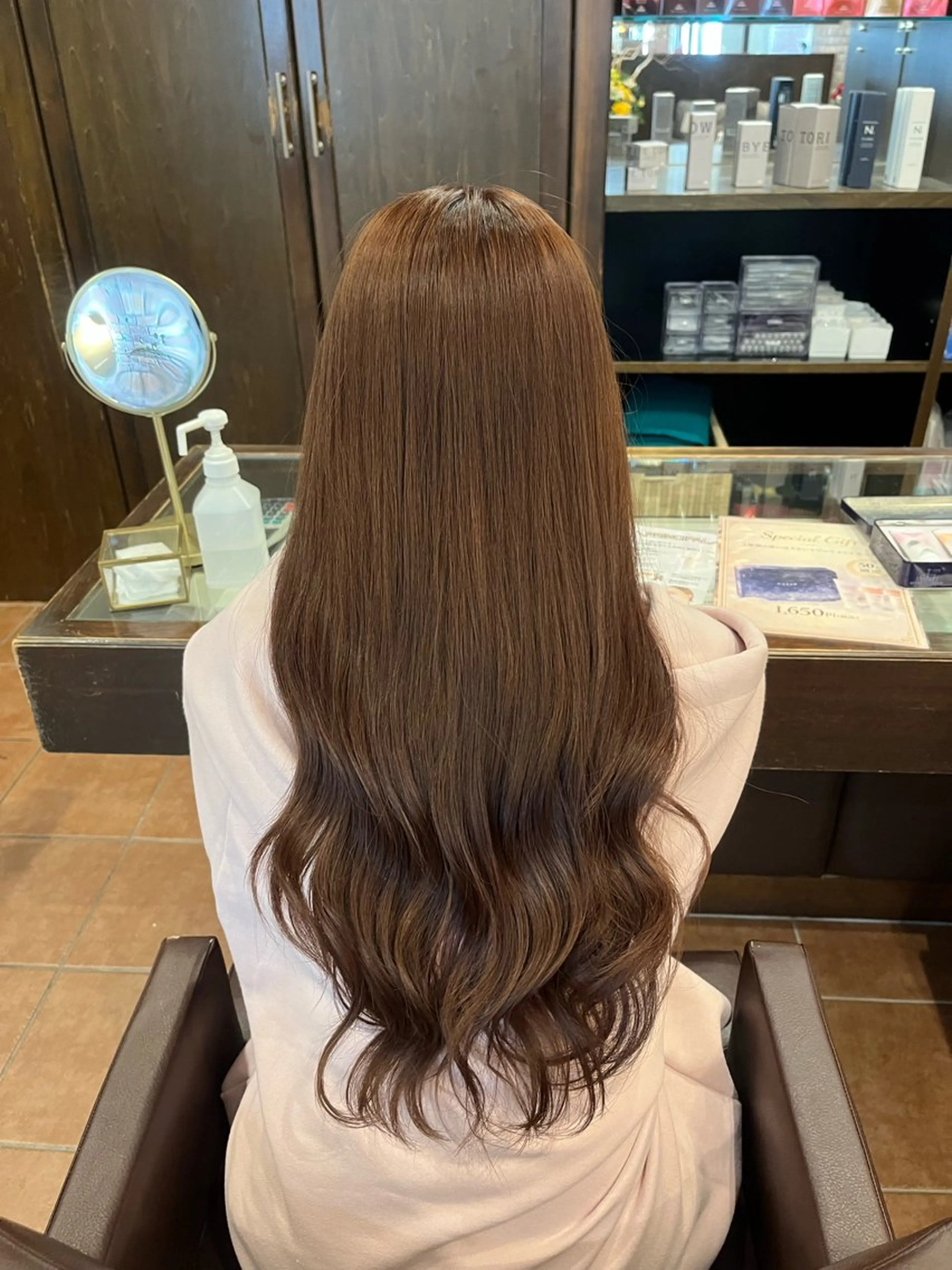 ロング カラー ブラウンカラー ピンクカラー ピンクブラウン ヘアカラー 城内 心優のヘアスタイル