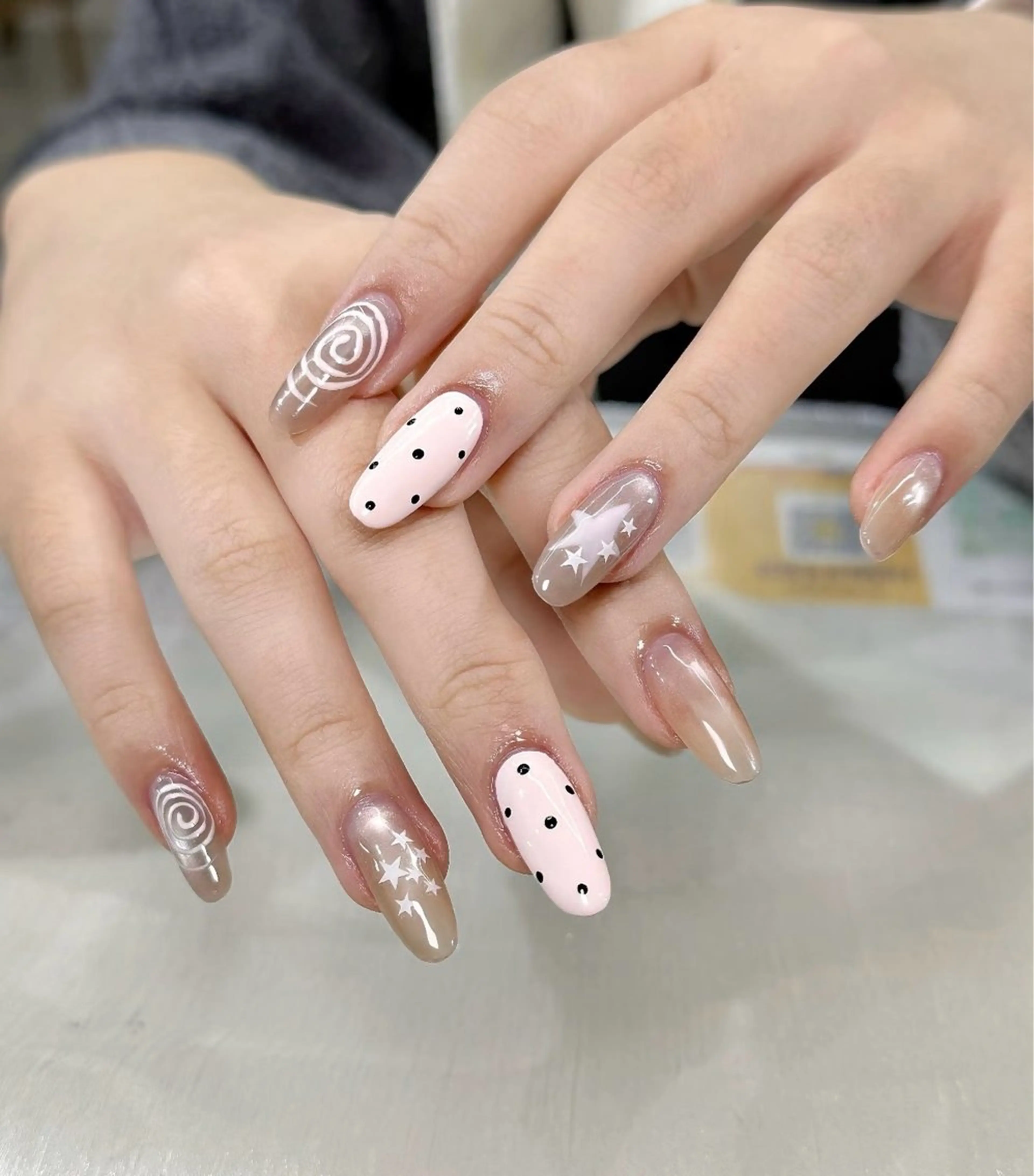 ネイル アートネイル ジェルネイル キラキラネイル 韓国ネイル オフィスネイル Daisy Nailsのネイルデザイン