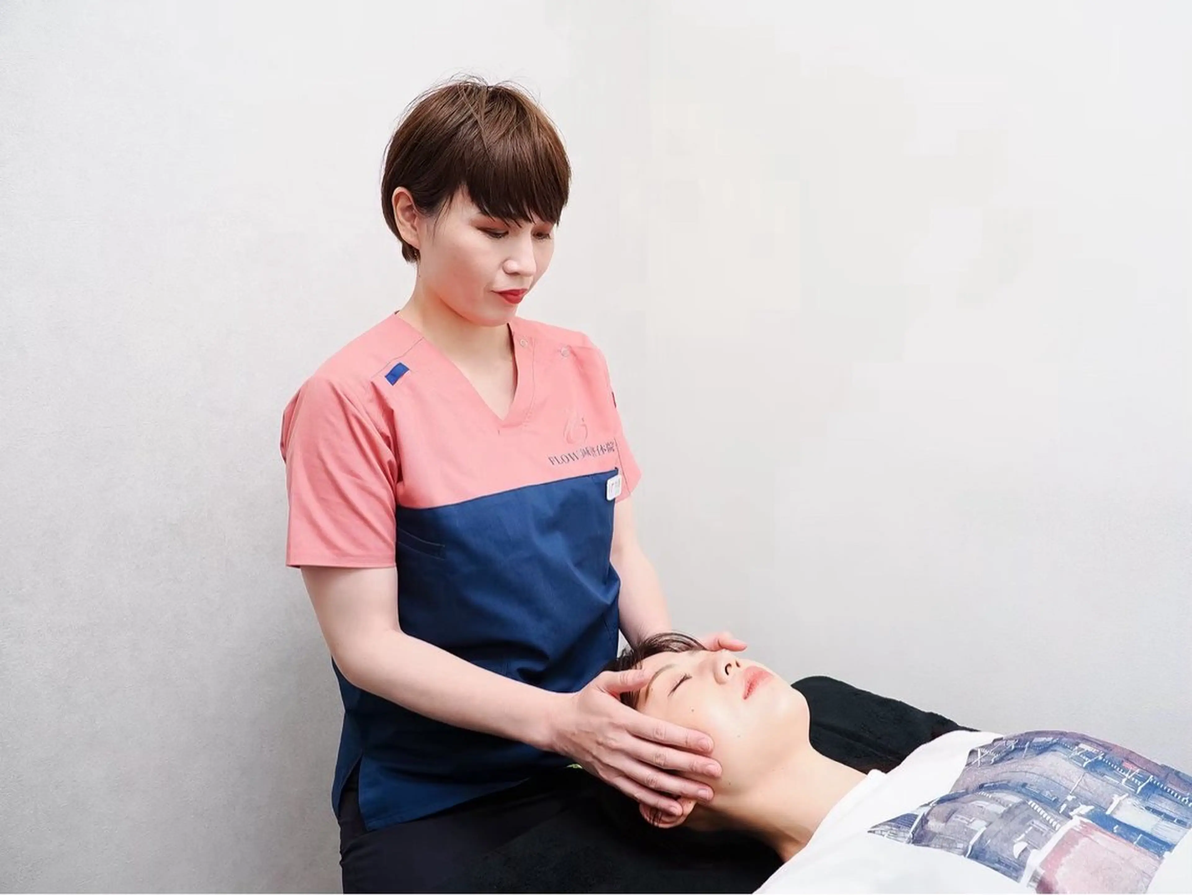 小顔矯正・美容鍼 FLOW鍼灸整体院のエステ・リラクイメージ