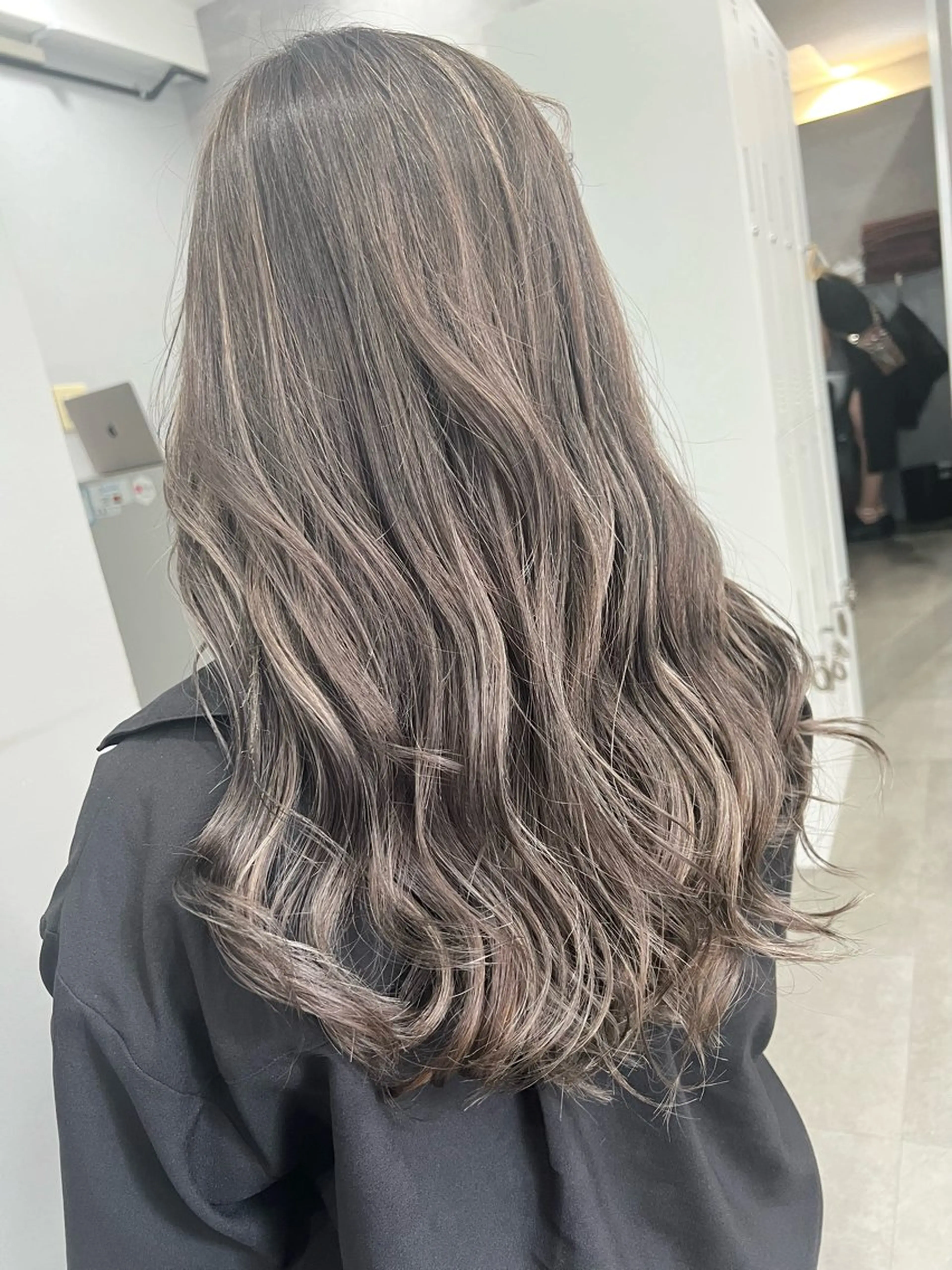 カラー ハイライトカラー 寺嶋 貴大のヘアスタイル
