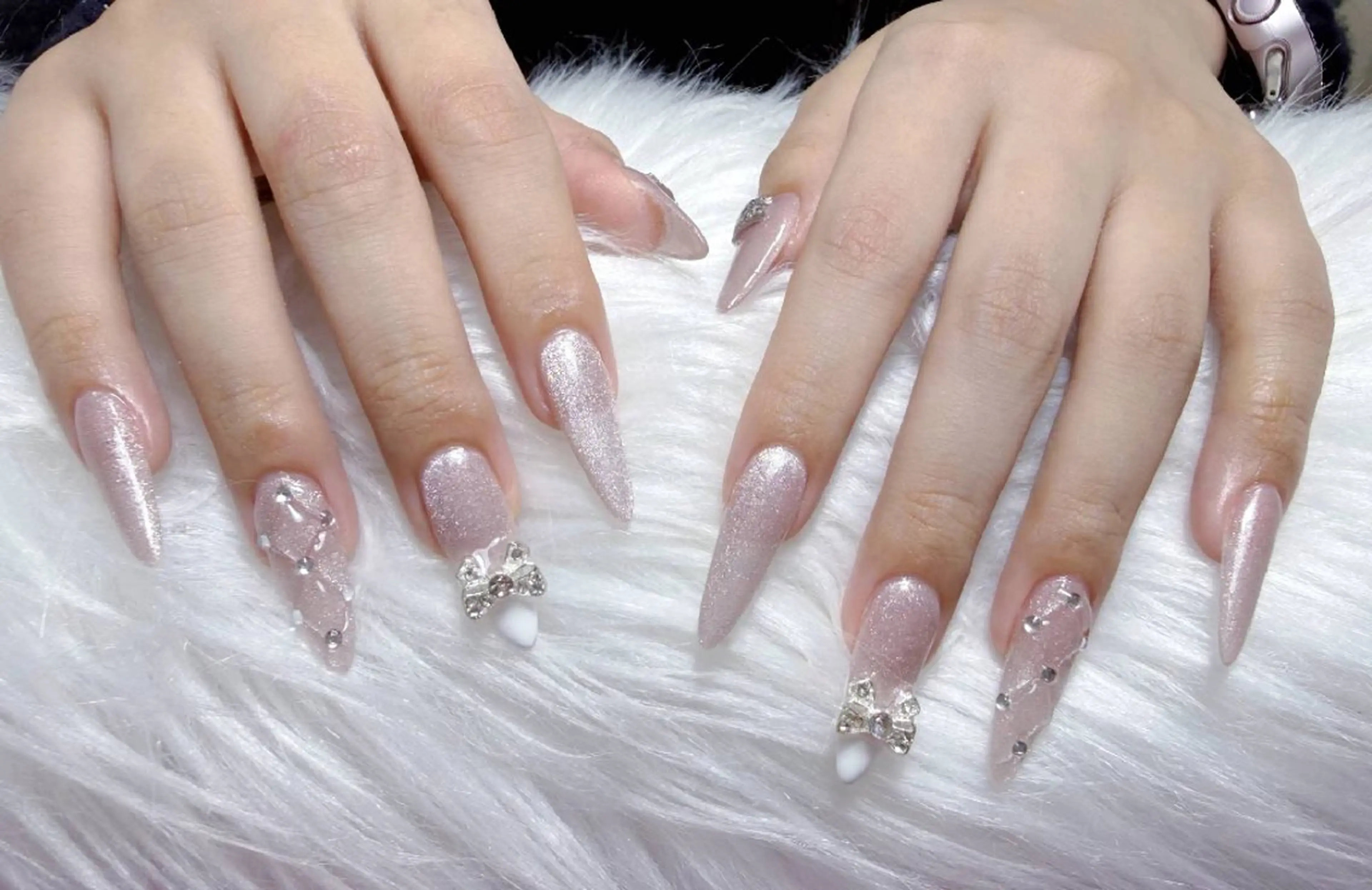 ネイル 小島 阿佑美のネイルデザイン