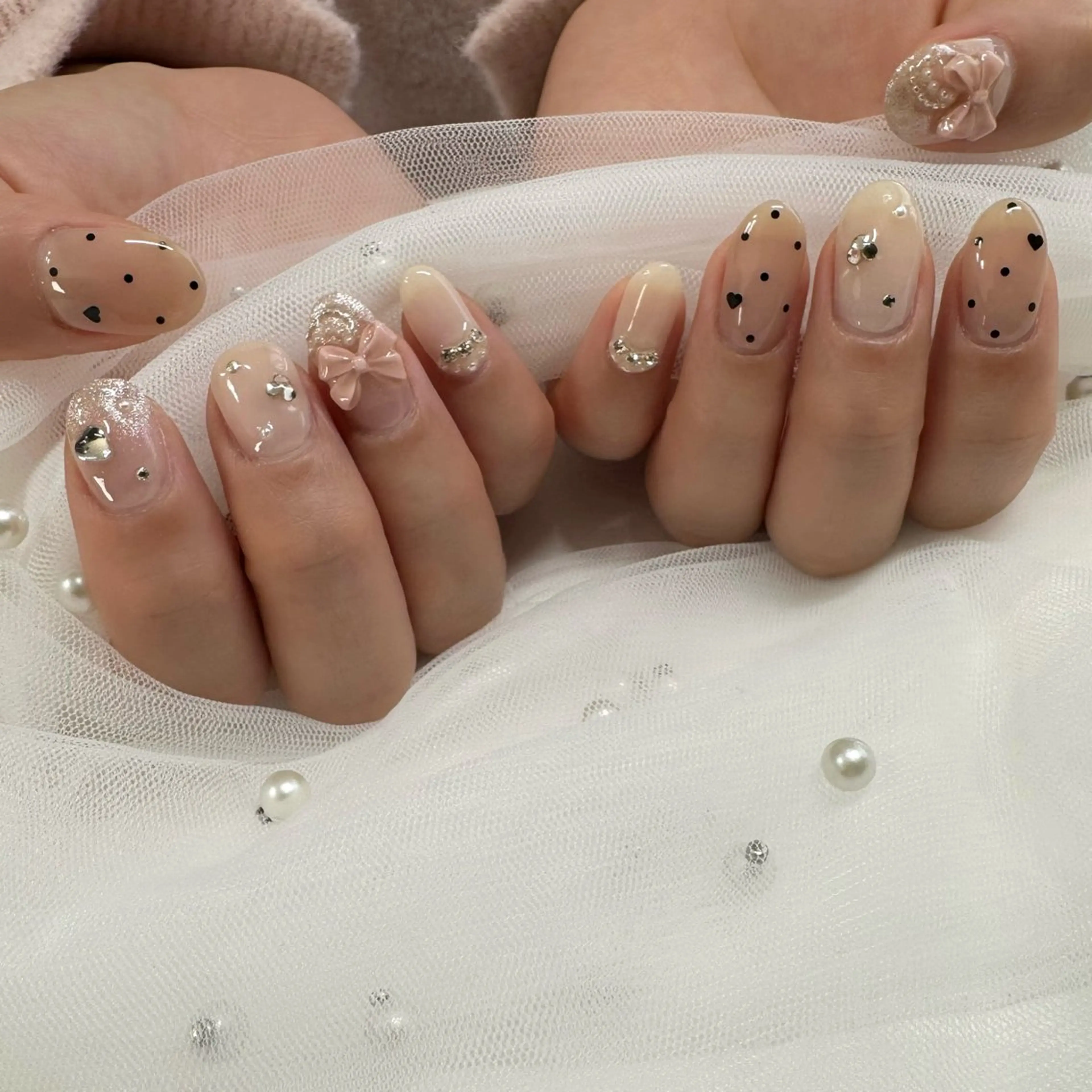 ネイル リボン 東 千夏のネイルデザイン