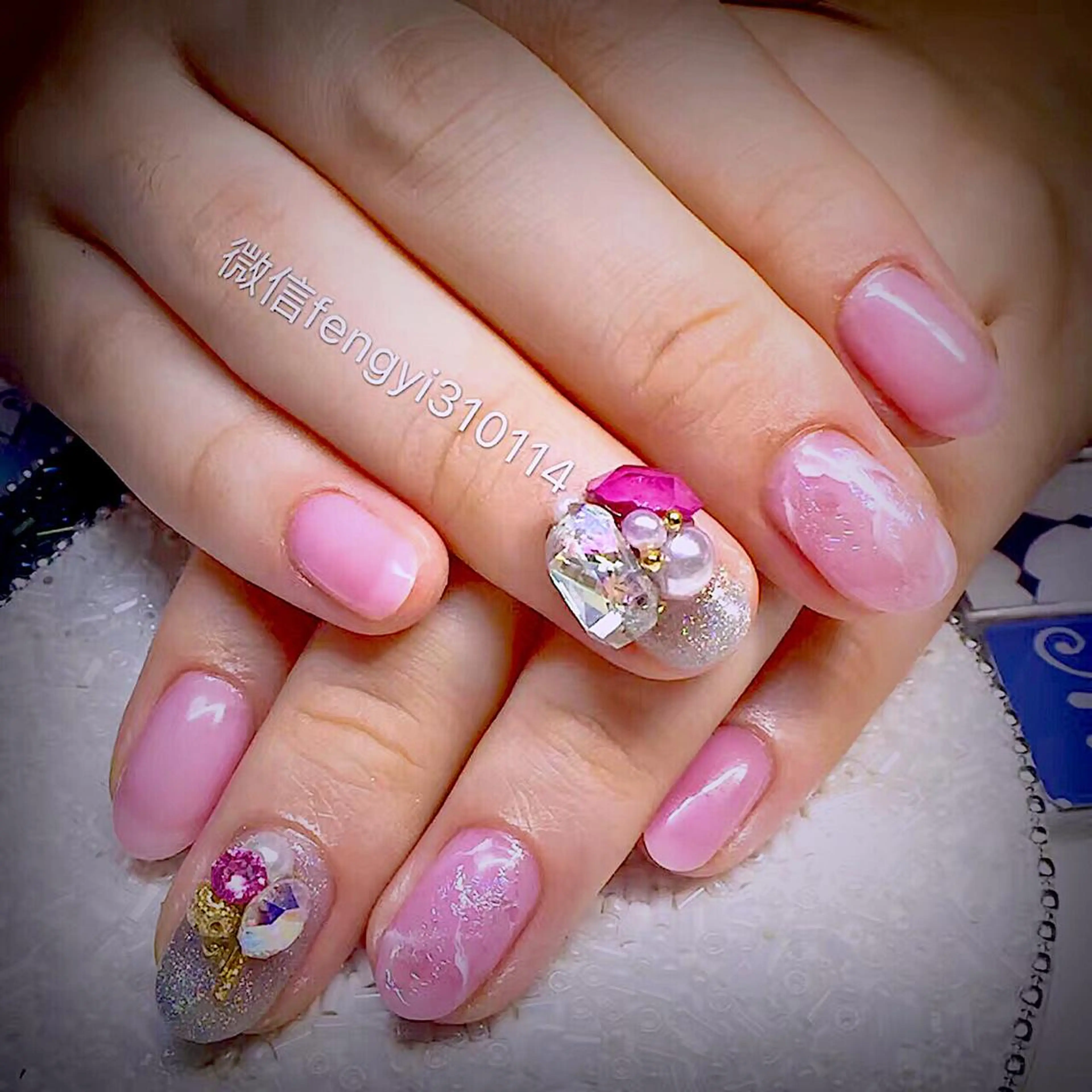 ミディアム めぐみのネイルサロン スタッフ練習のネイルデザイン