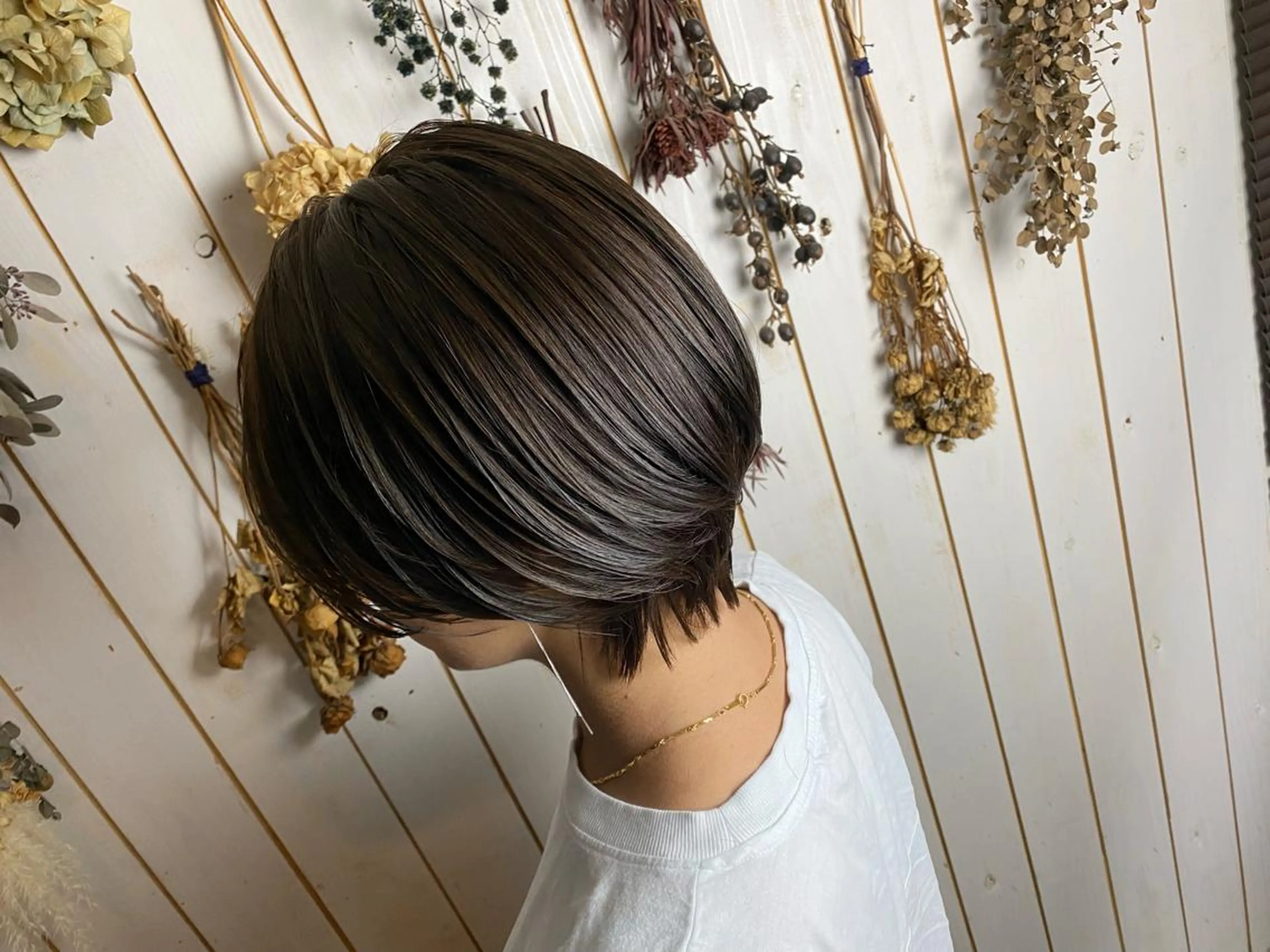 ショート カラー LILIS hair designのヘアスタイル