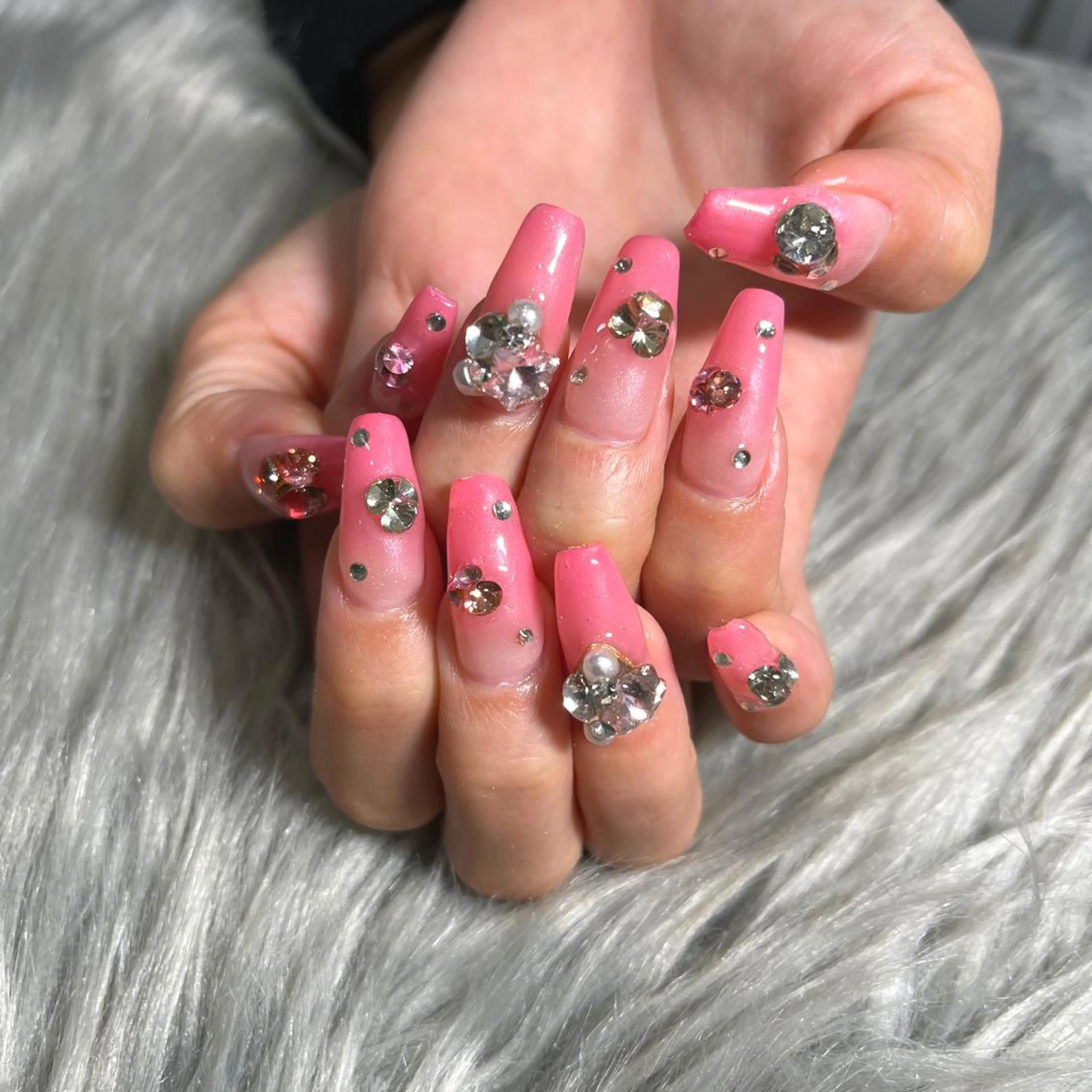 ネイル ハンドネイル Betty ✶のマツエク・マツパデザイン