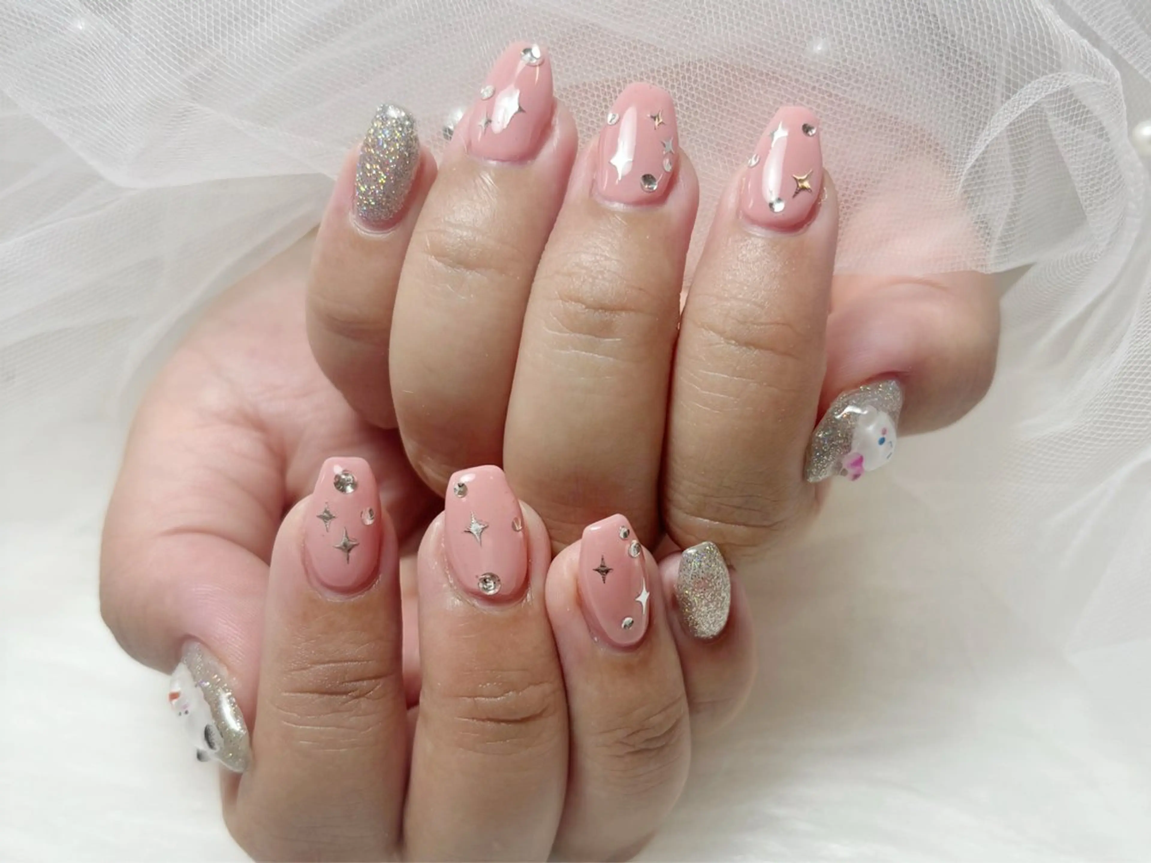 ミディアム ハンドネイル Conjunim MAMI🎀✨のネイルデザイン