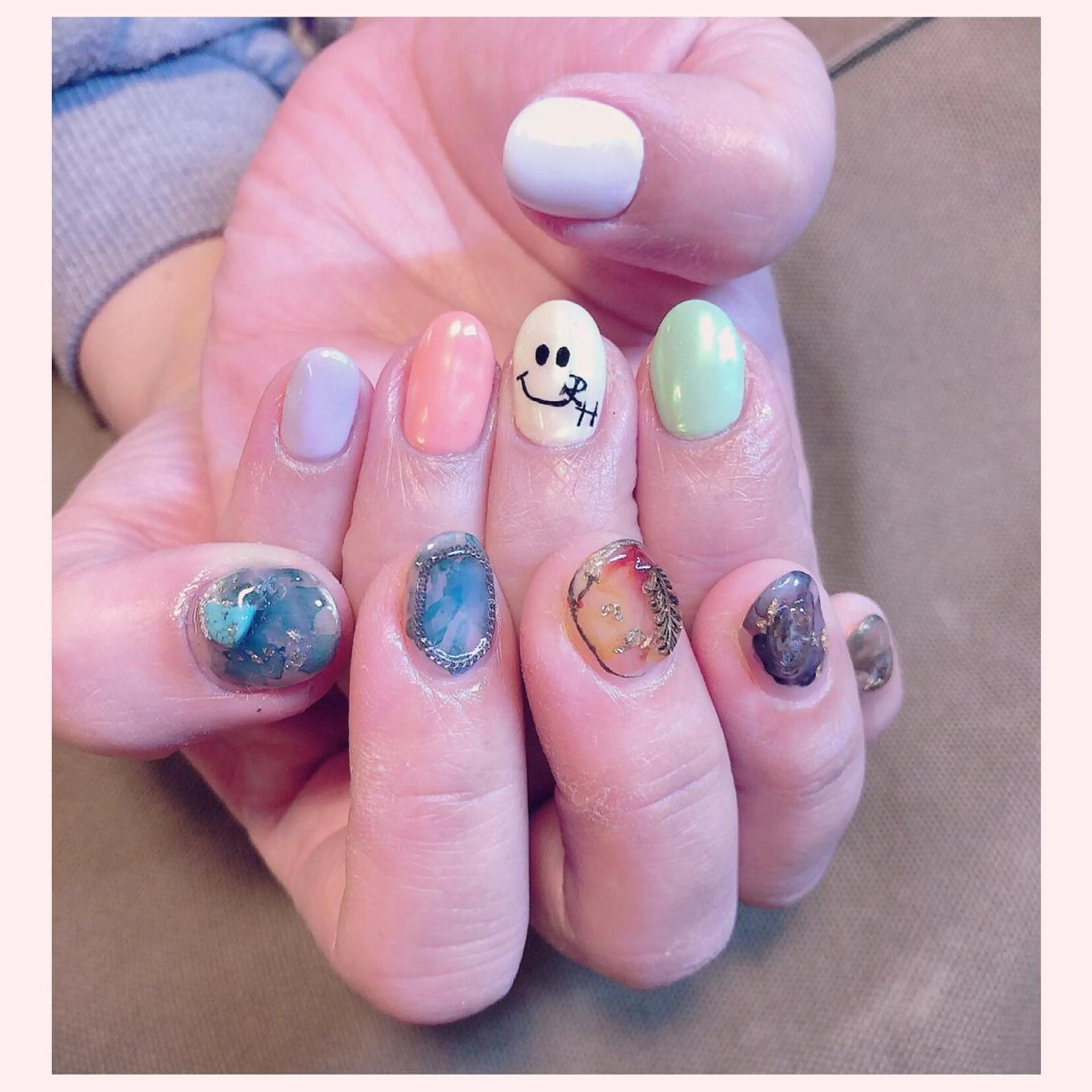 ネイル オーロラネイル ワンカラーネイル パステルネイル YAS 青柳 安代のネイルデザイン