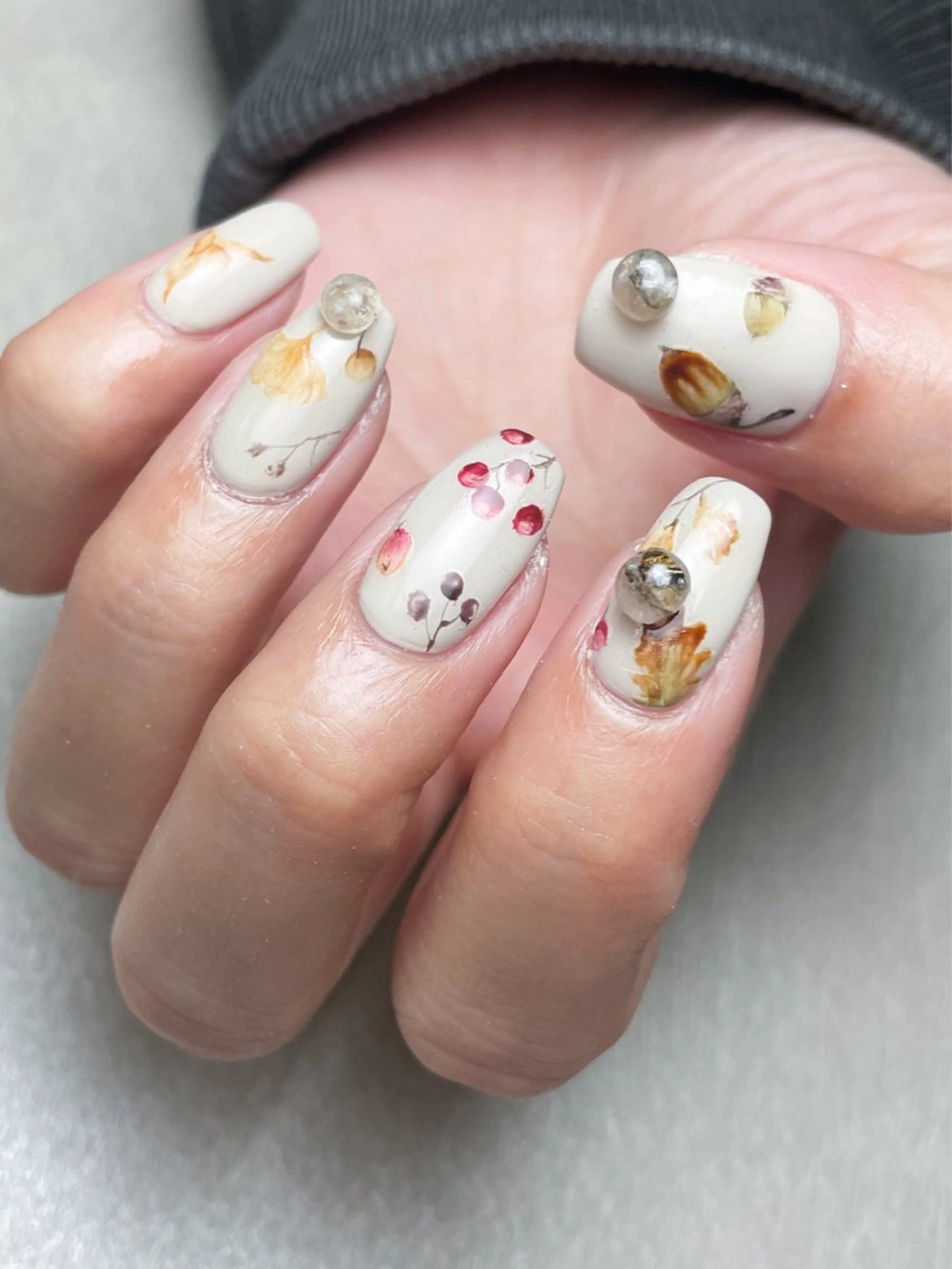 ネイル シンプルネイル ハンドネイル FIORITURA aiのネイルデザイン