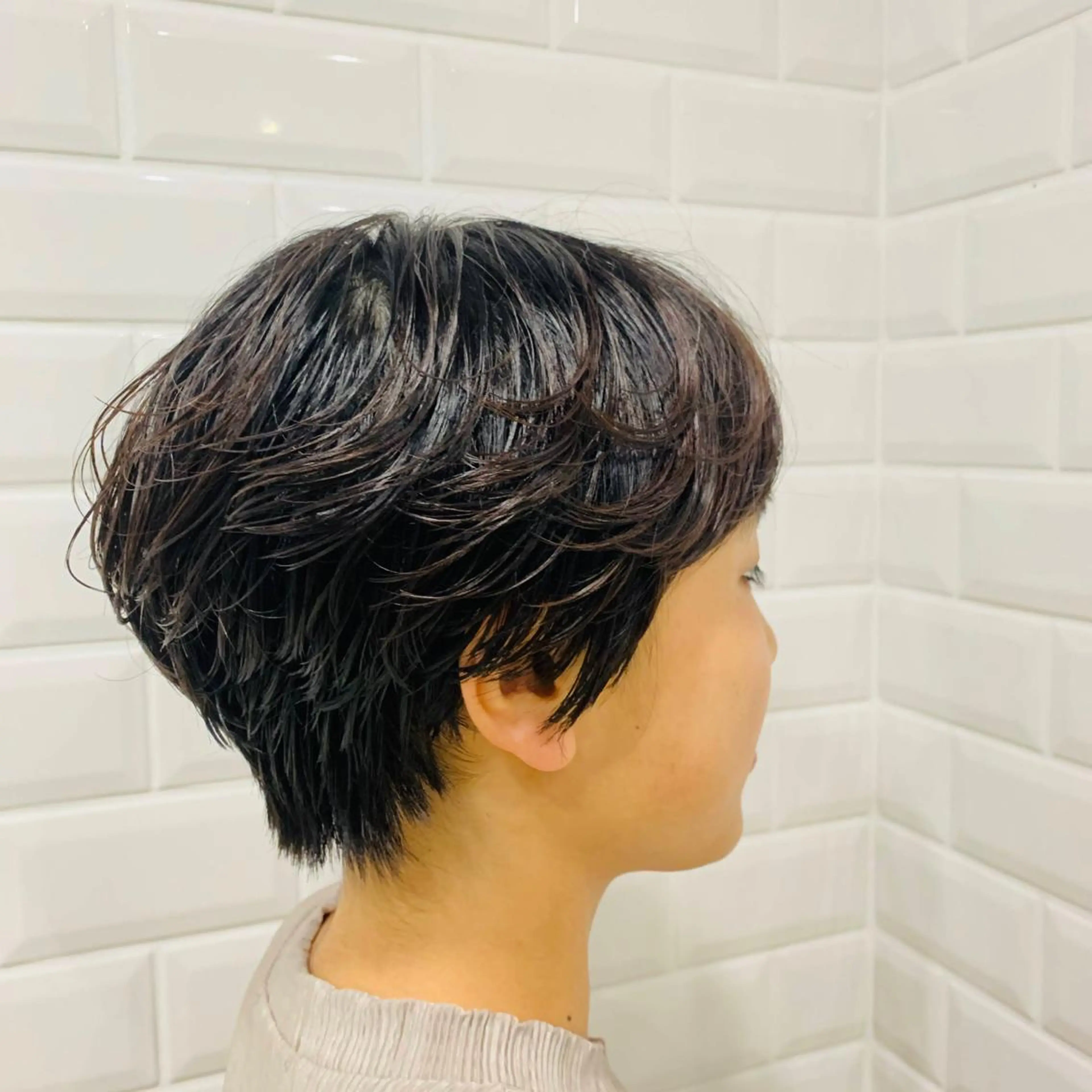 ショート パーマ APPiiS 柳田 葵のヘアスタイル