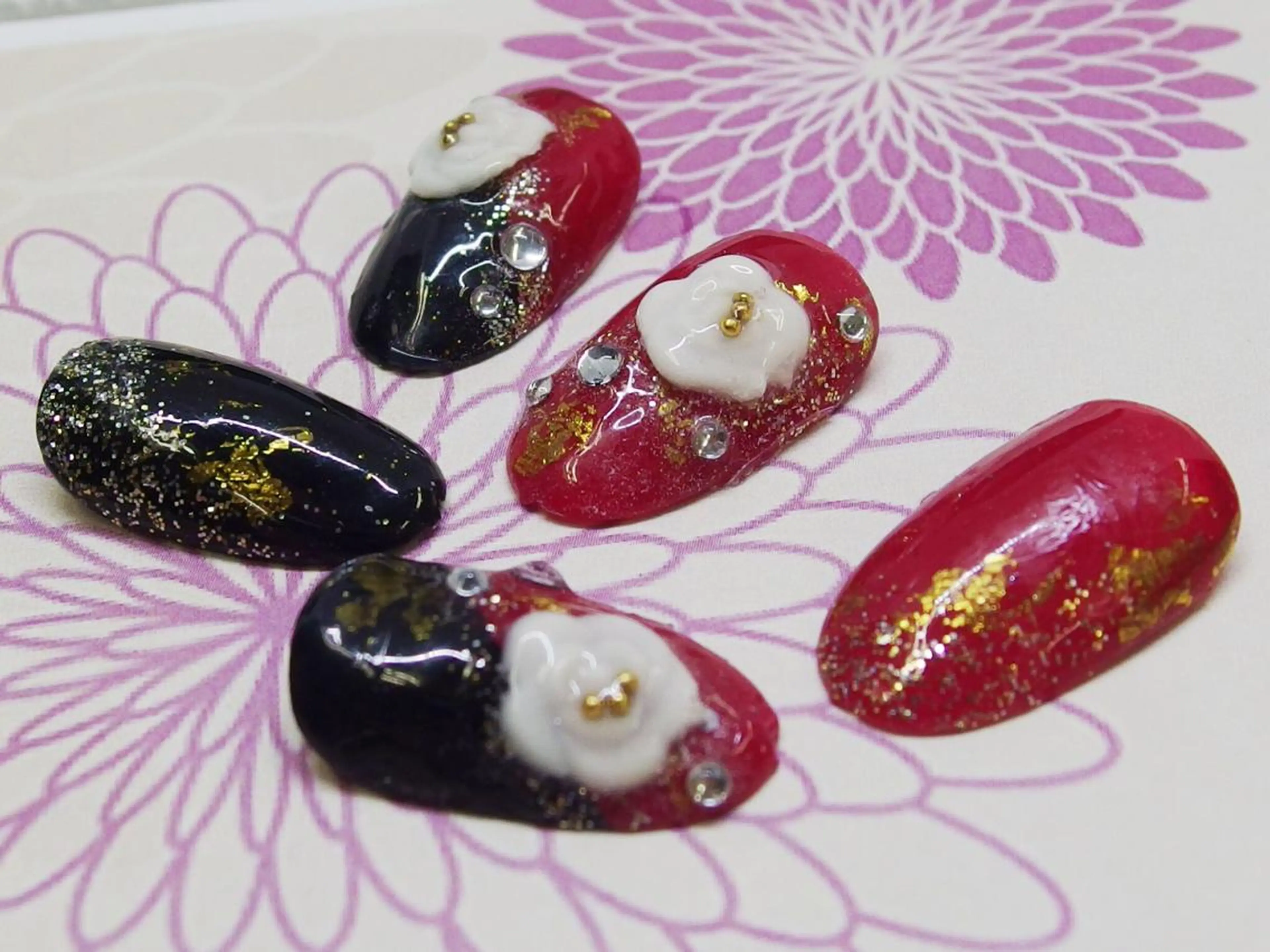 ネイル 成人式 ハンドネイル ティーエヌ 金山駅東口店のネイルデザイン