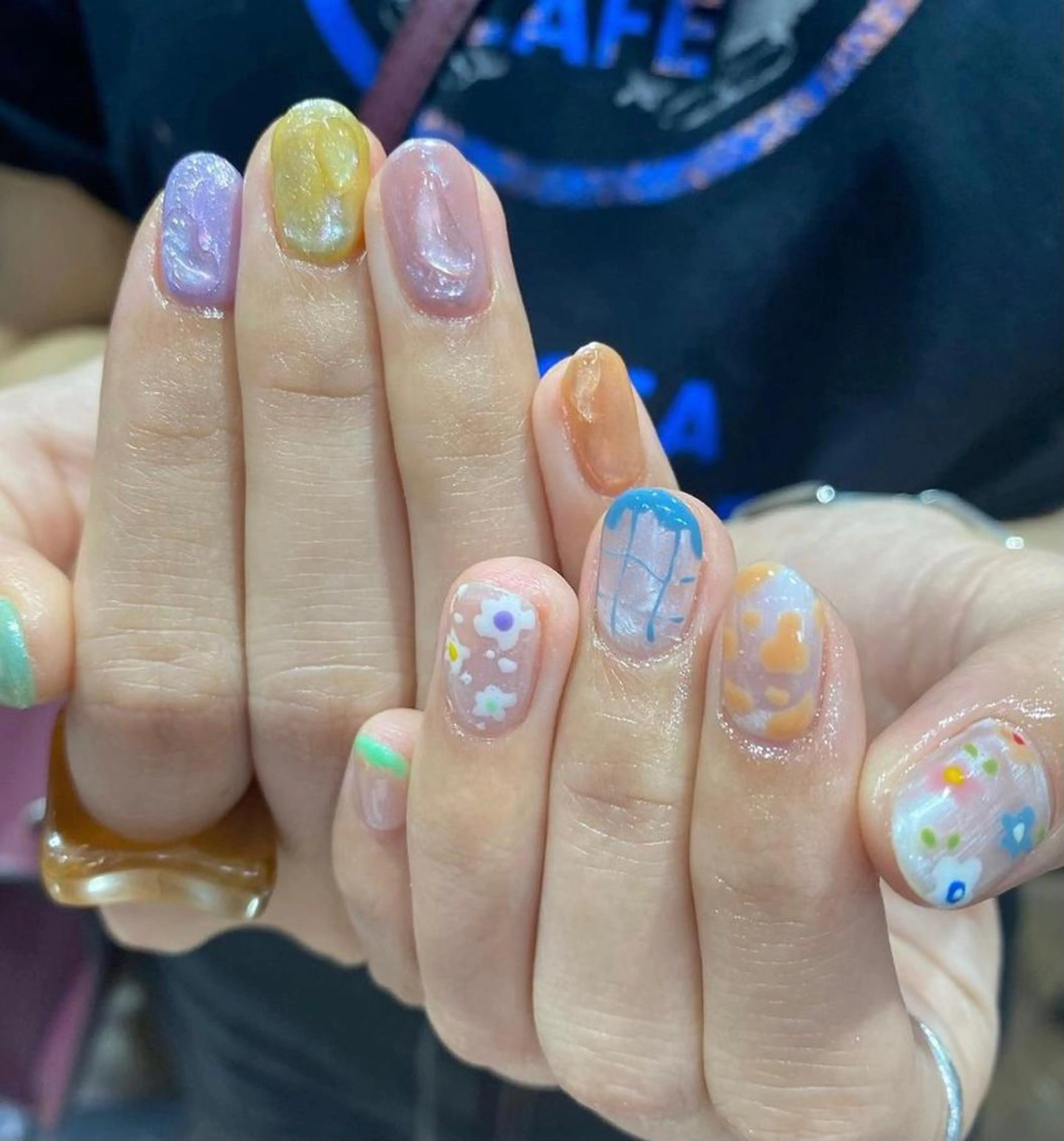 ネイル フラワーネイル ハンドネイル 似合わせ提案サラ艶♡ 彩華のヘアスタイル