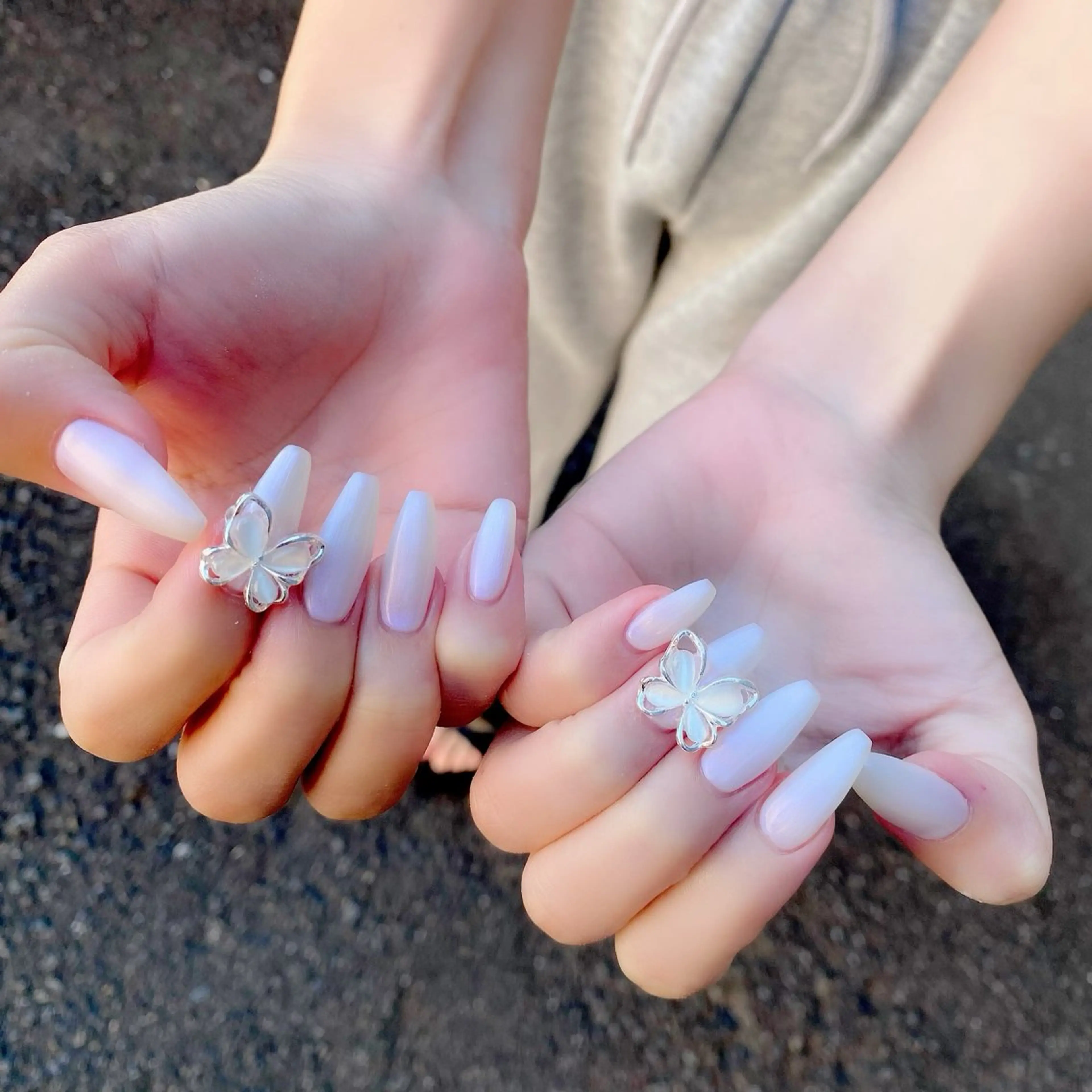 ネイル ロングネイル ホワイト ハンドネイル Salon Ｋのネイルデザイン