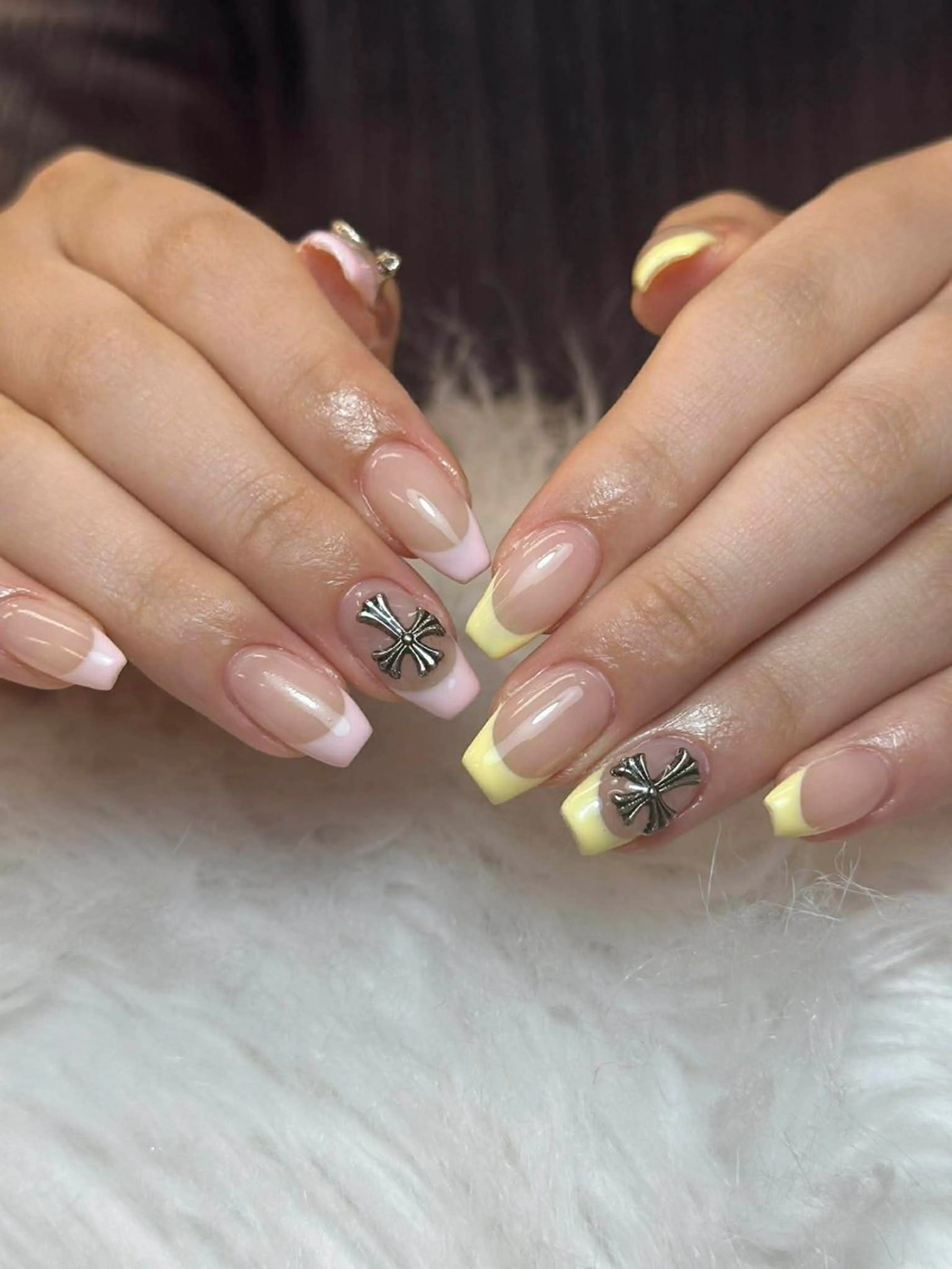 ネイル フレンチネイル ジェルネイル ガーリー 韓国ネイル ロングネイル ハンドネイル タオ チャンのネイルデザイン