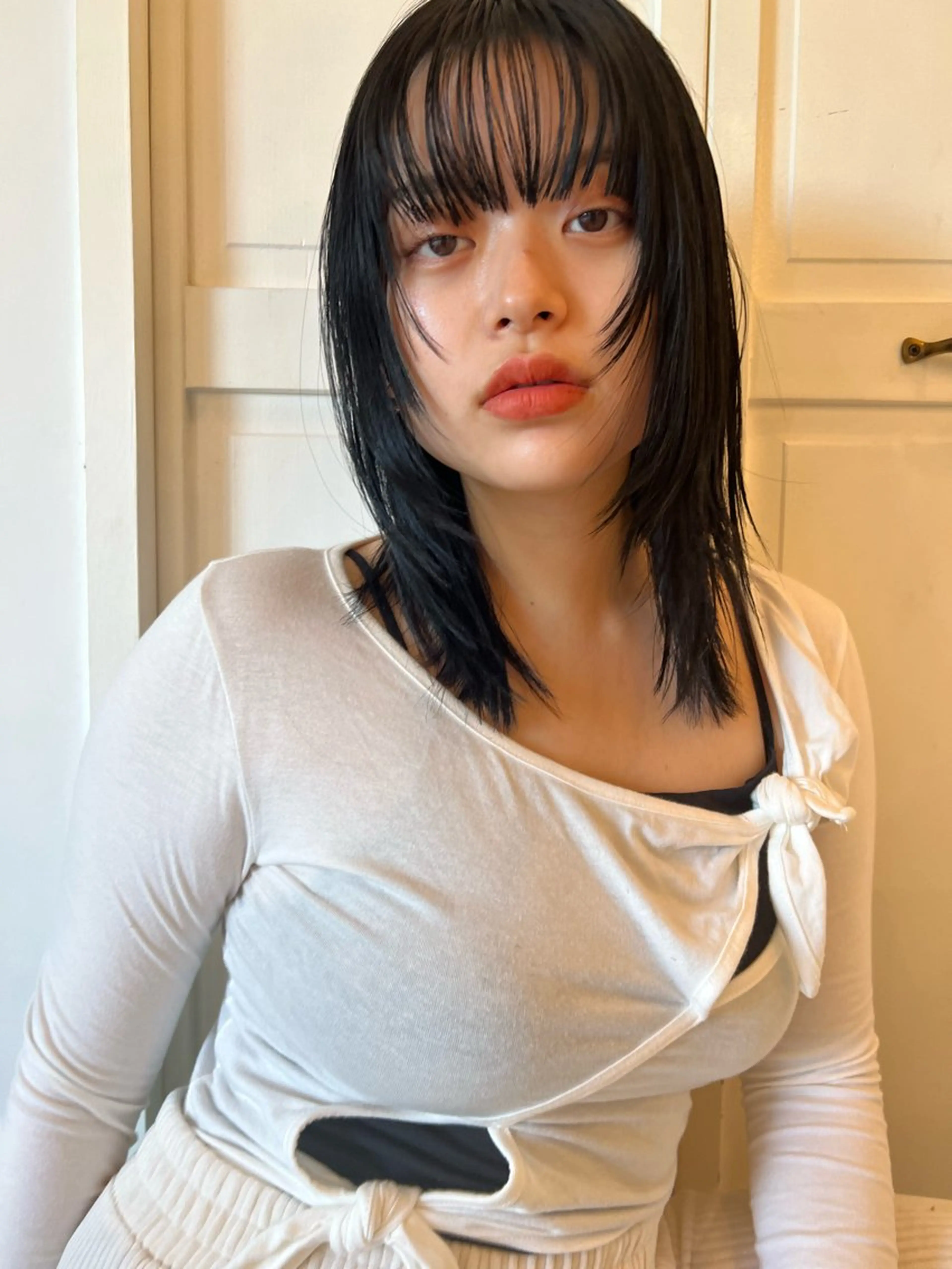 セミロング カット ブリーチカラー🎀 韓国風/寺門美優のヘアスタイル