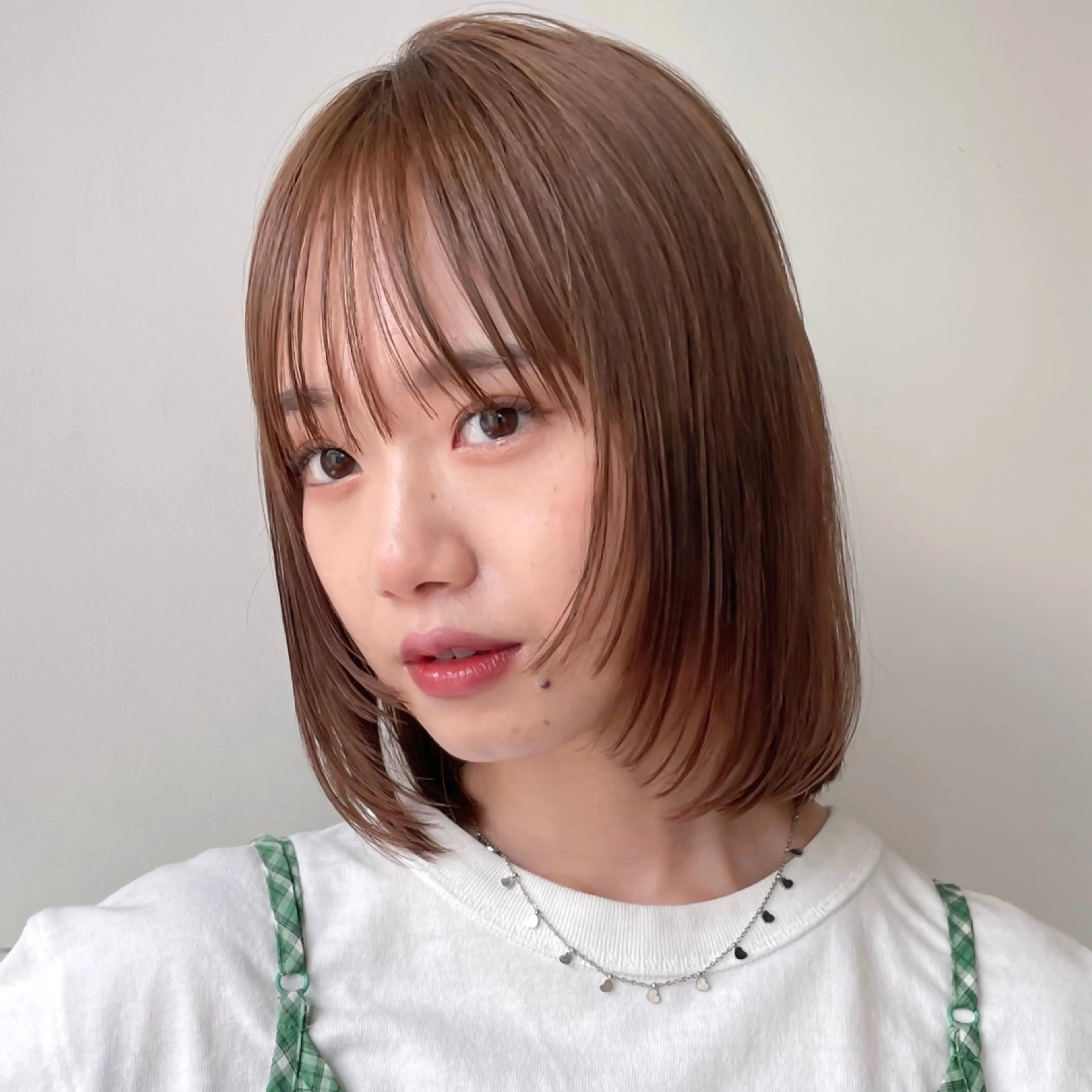 ミディアム ヘアカラー トリートメント 似合わせ/ベージュ /レイヤー/りほ🤍のヘアスタイル