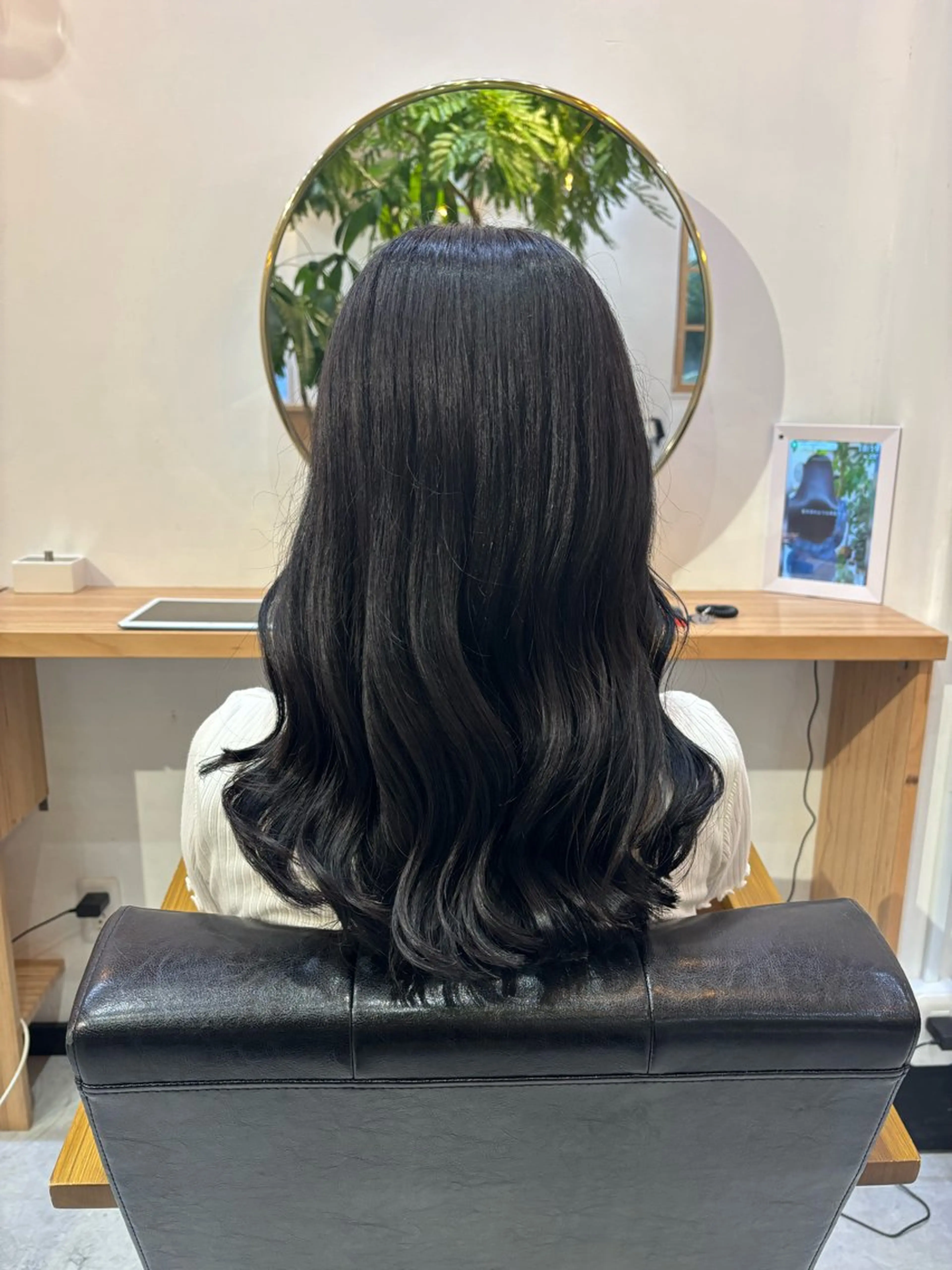 ロング カラー 高梨 菜々のヘアスタイル