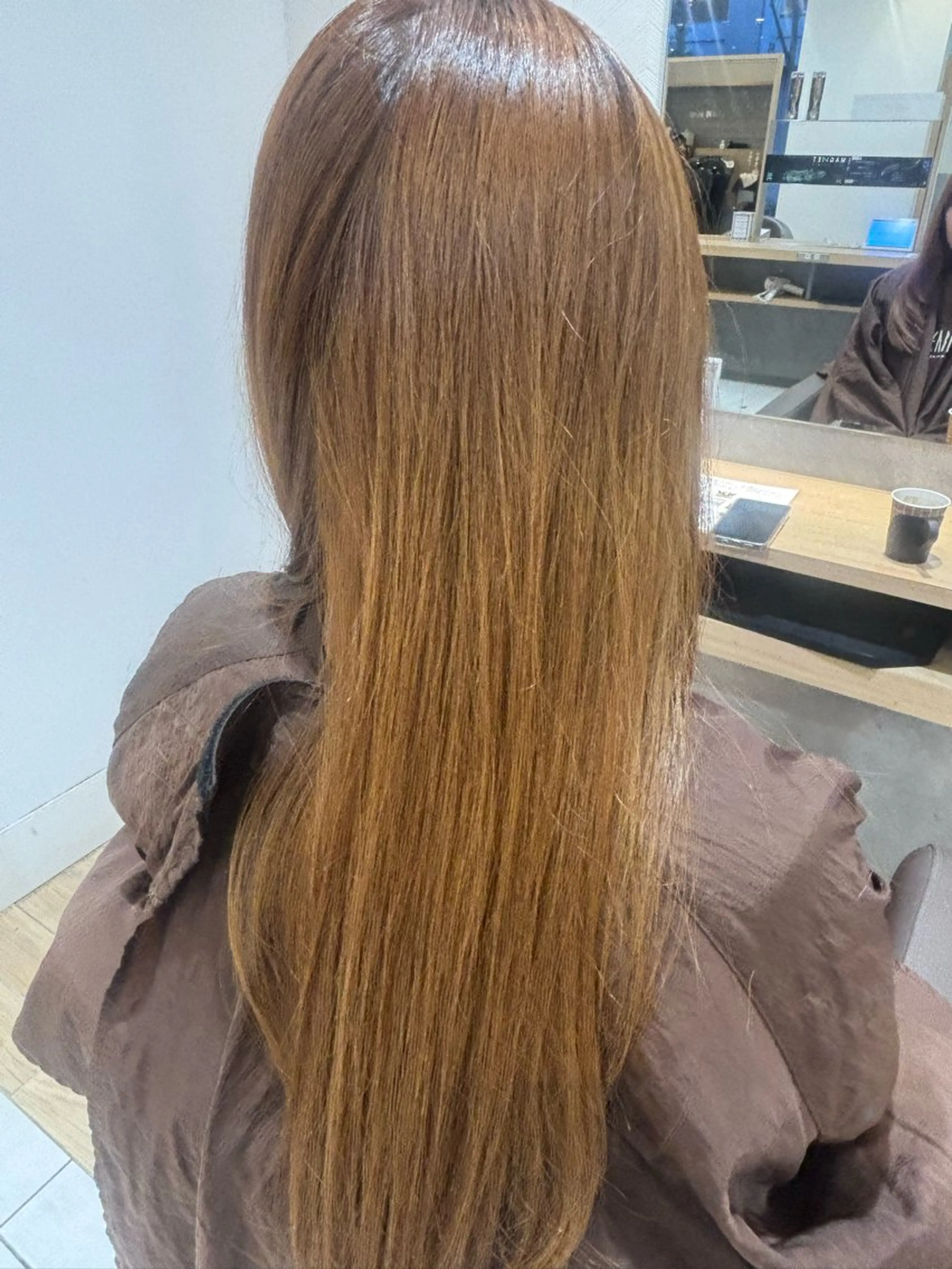 ロング ヘアカラー 淺井 さくらのヘアスタイル