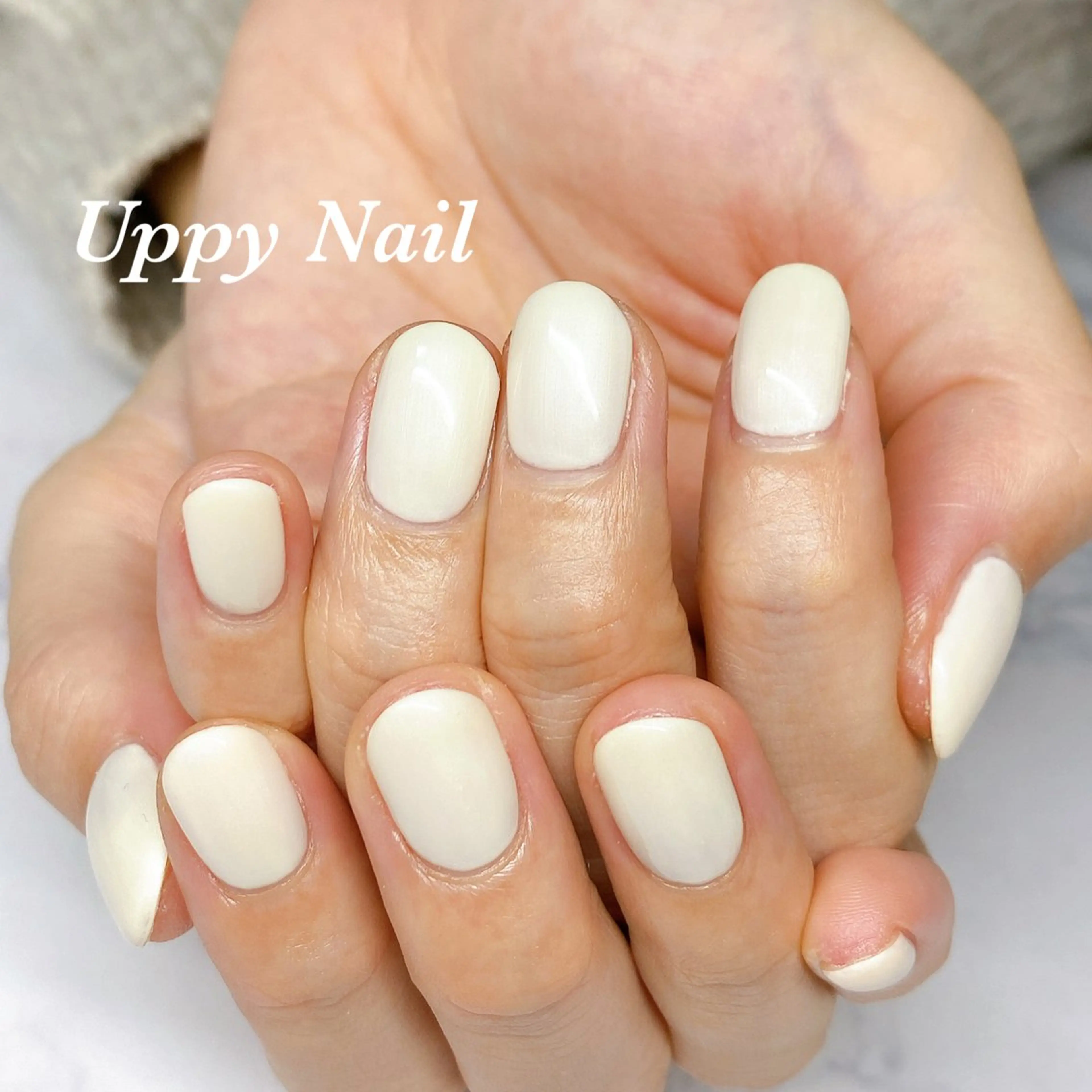 ネイル ホワイト ハンドネイル Uppy Nail ukyoのネイルデザイン