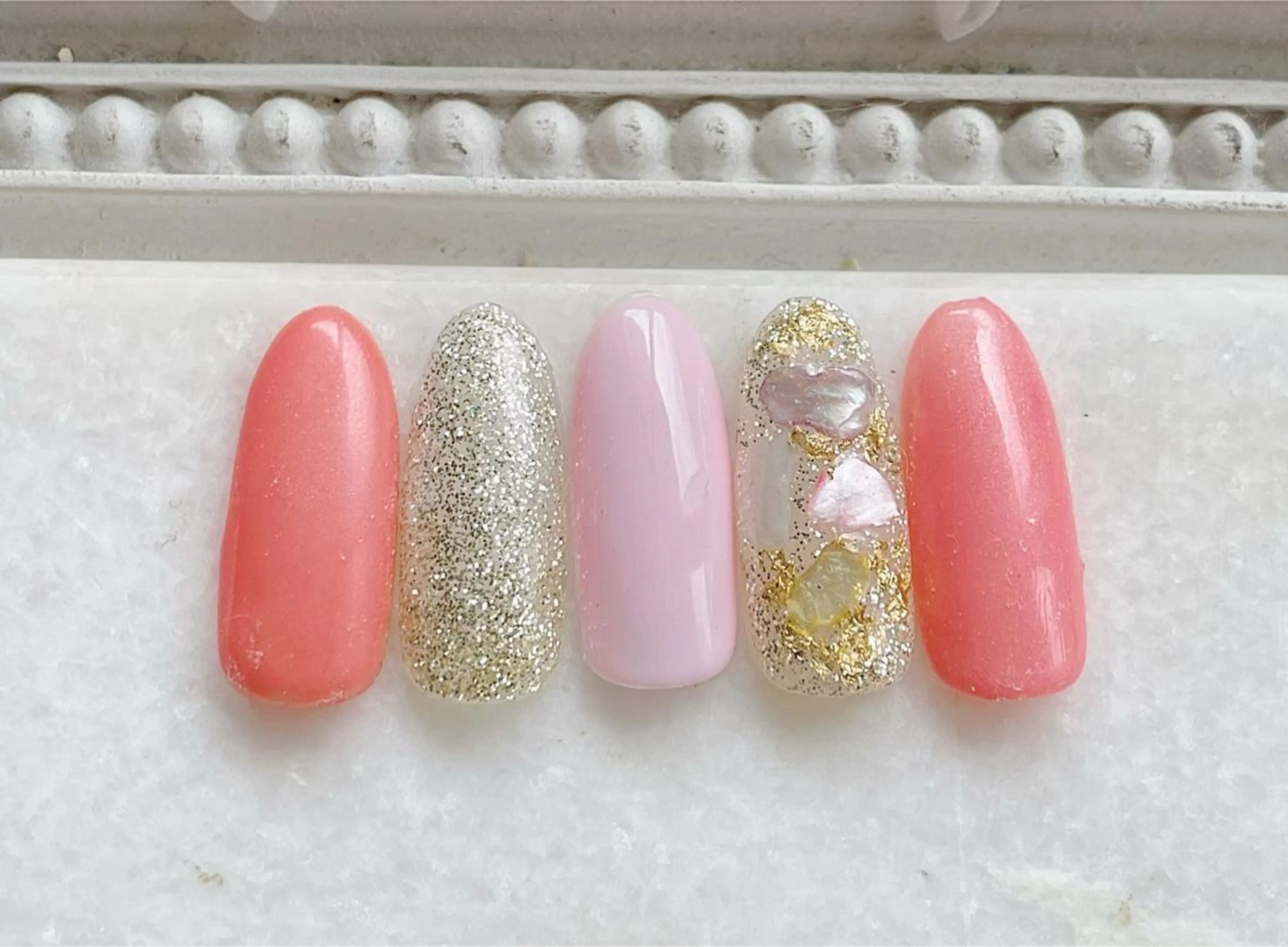 ネイル ジェルネイル キラキラネイル パラジェル ハンドネイル Satomi  のネイルデザイン