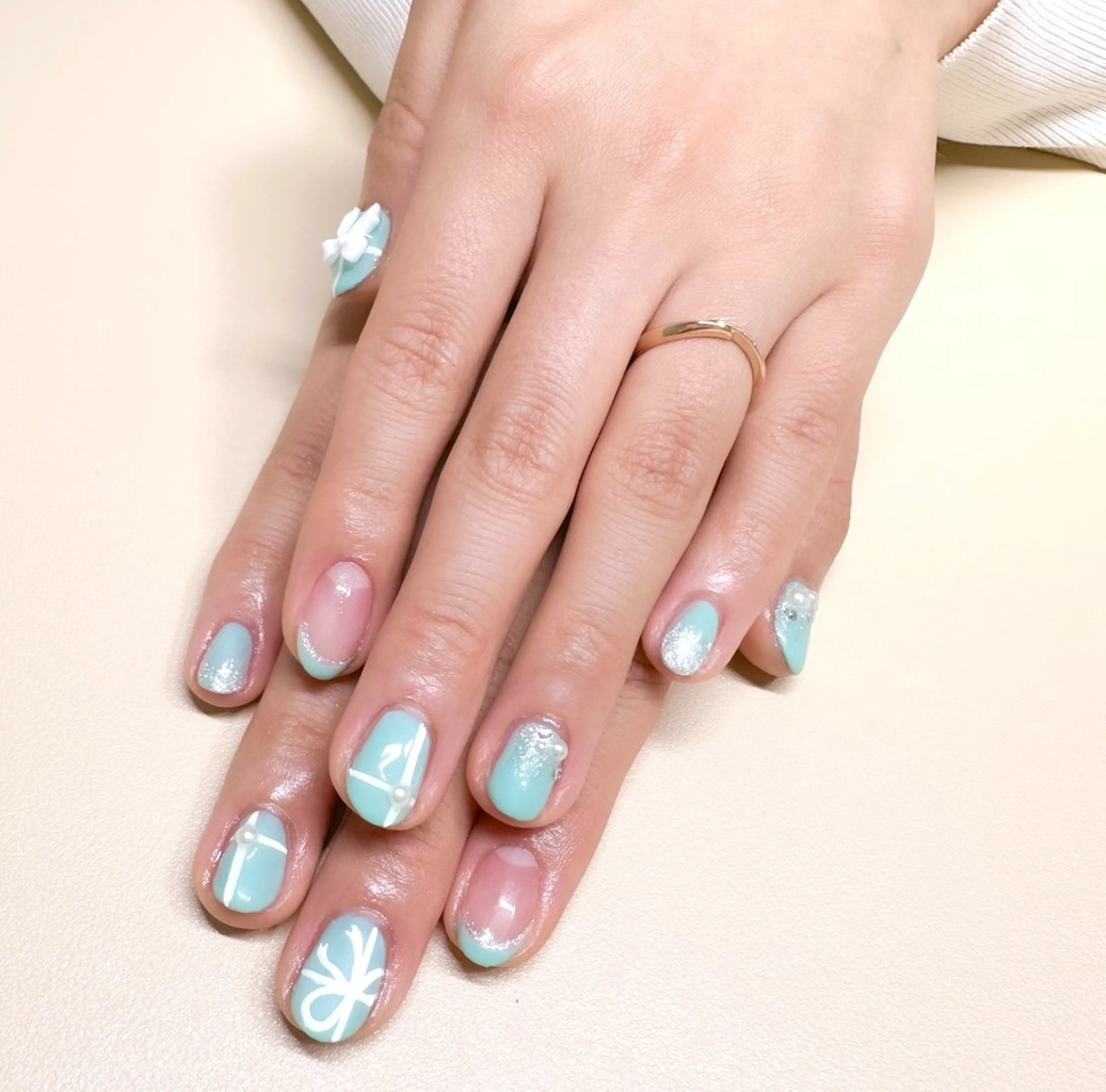 ネイル ブルー なかにし めぐみのネイルデザイン