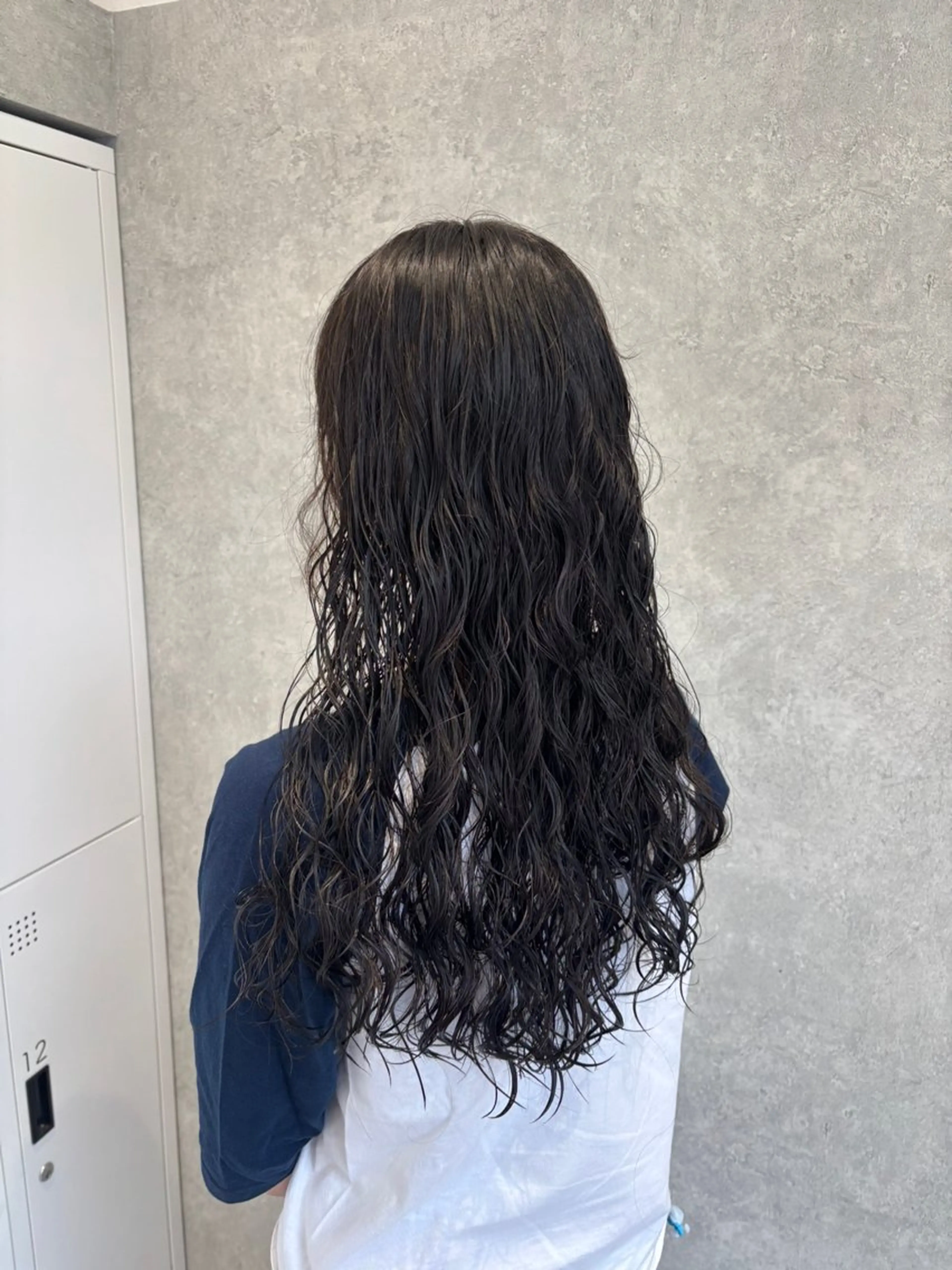 ロング パーマ スパイラルパーマ カット パーマ 中嶋 佳穂のヘアスタイル