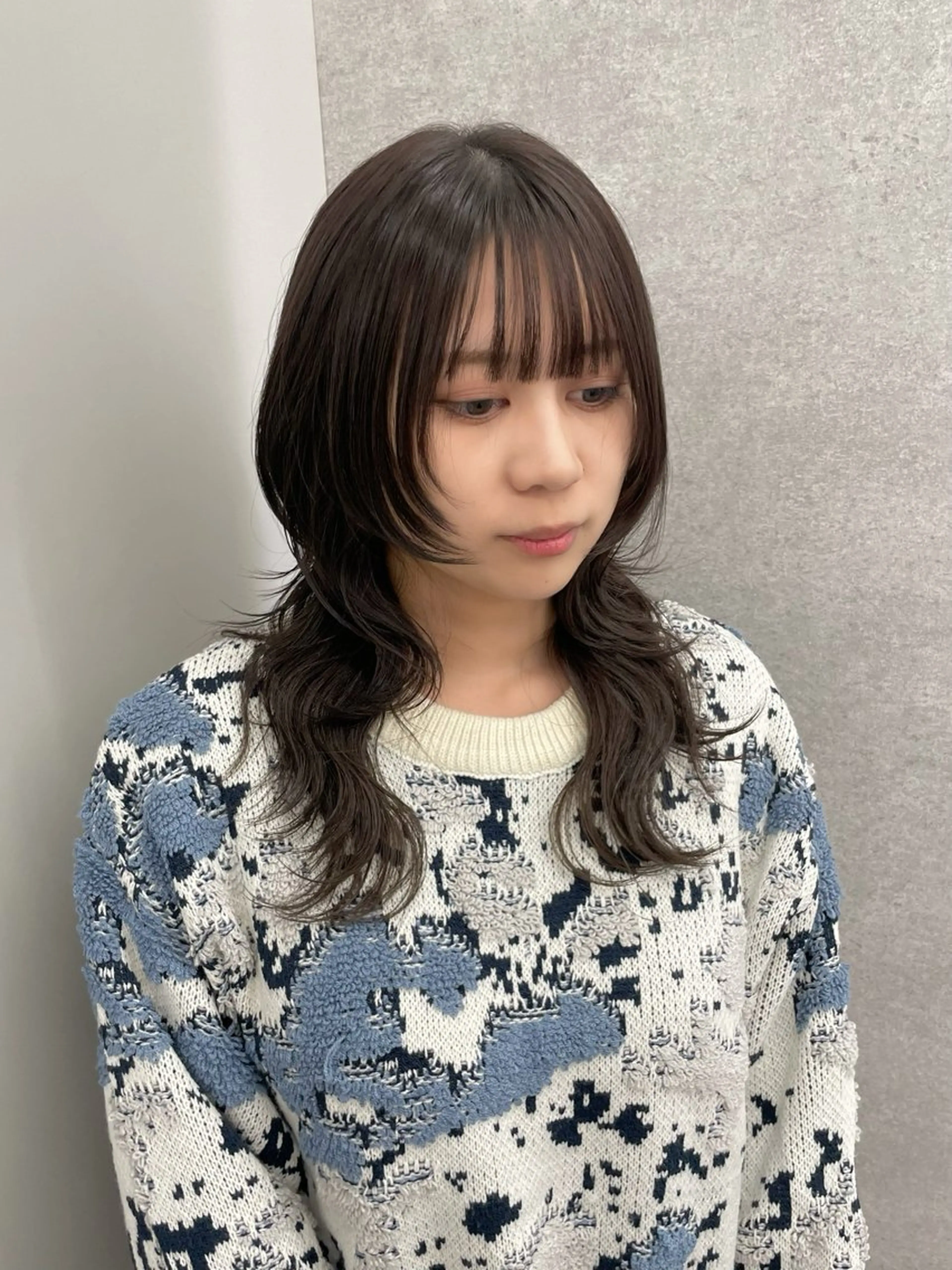 セミロング くびれヘア ハッシュカット レイヤーカット ウルフカット カット ヘアカラー 愛華 【geep】のヘアスタイル