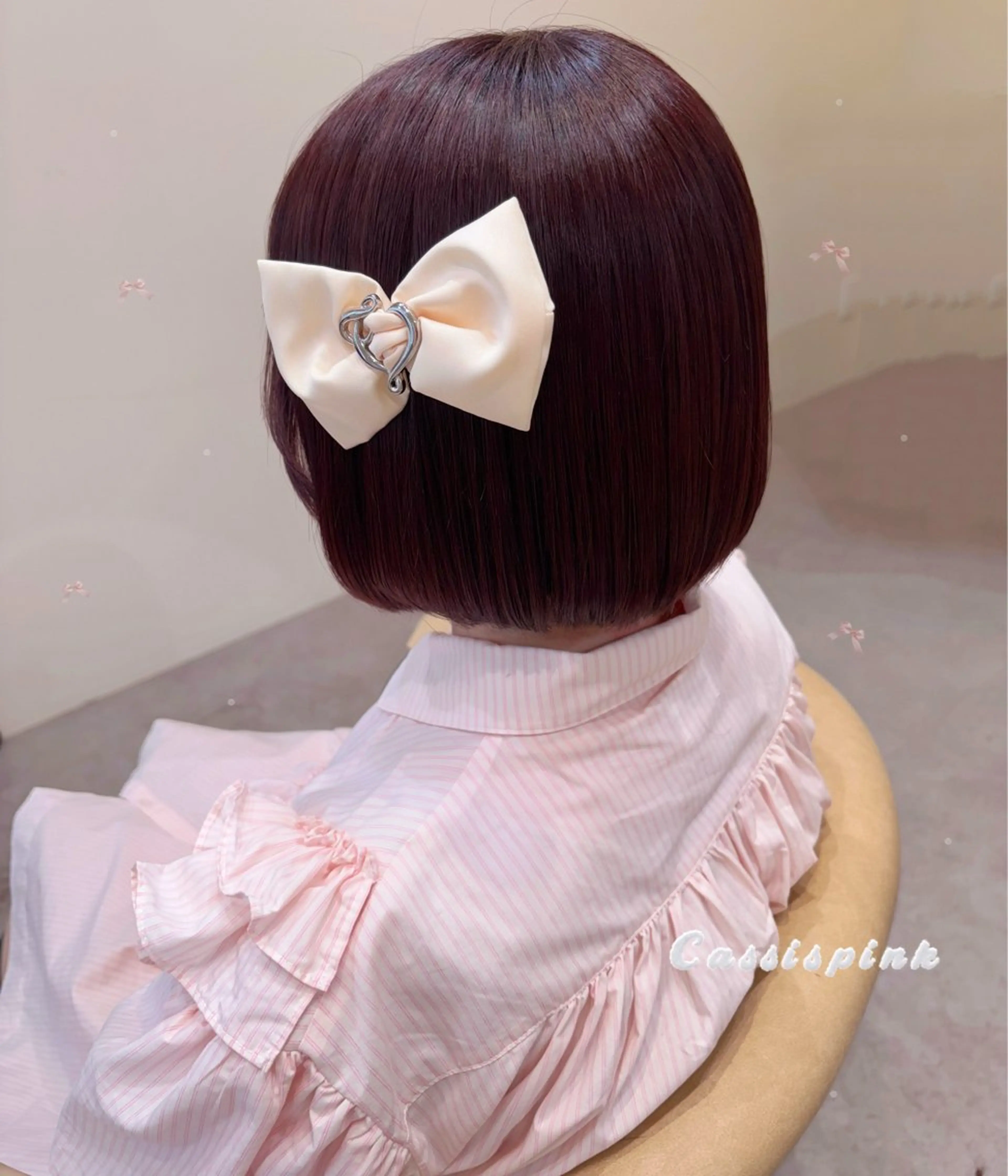 ミディアム カラー カシス ピンクカラー ボブ カット ヘアカラー トリートメント 艶暗髪 ピンクカラー 似合わせカット 栄のヘアスタイル