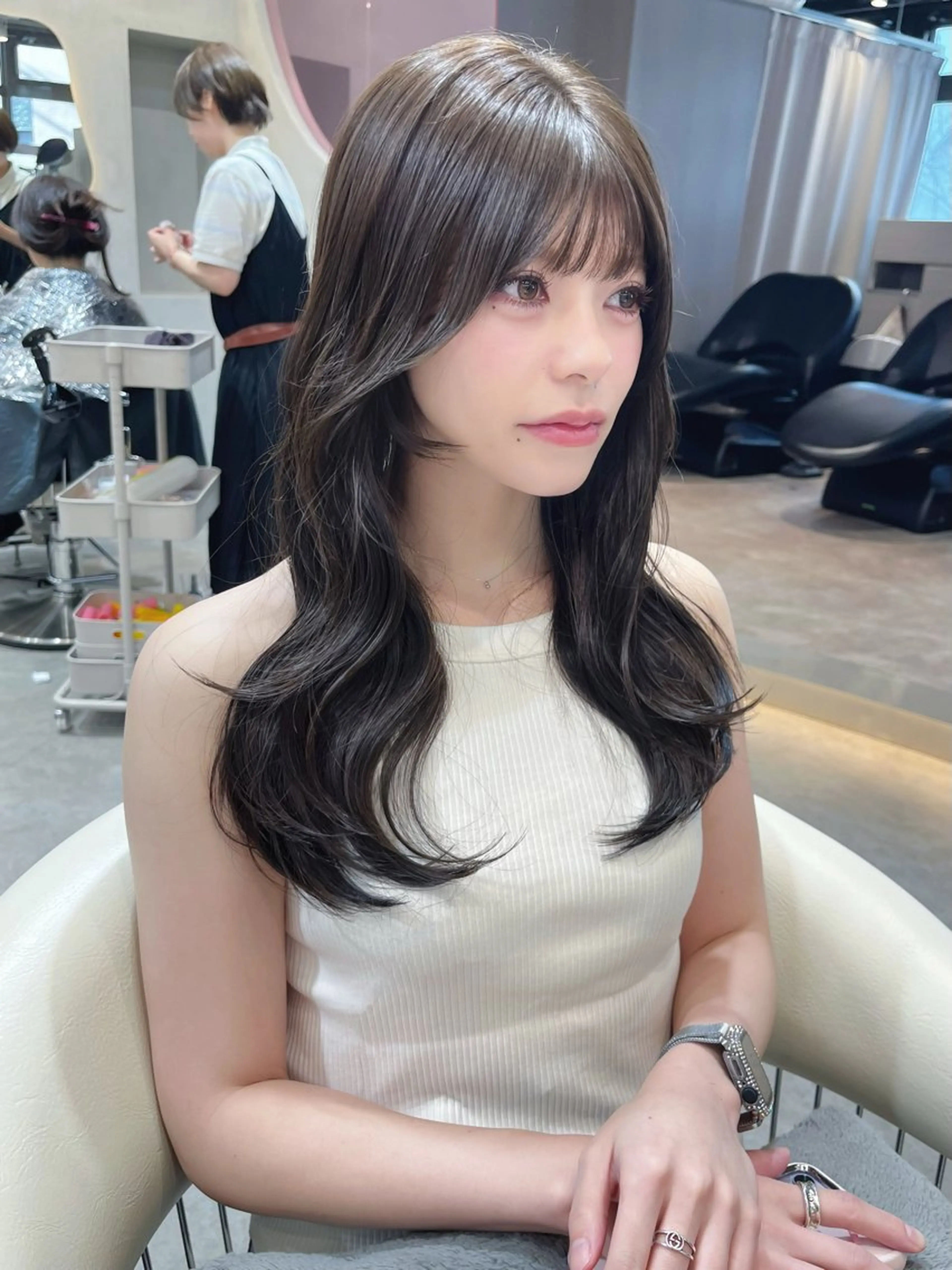 セミロング カラー グレージュ 韓国風ヘア レイヤーカット レイヤーカット、ボブ GLROWのヘアスタイル