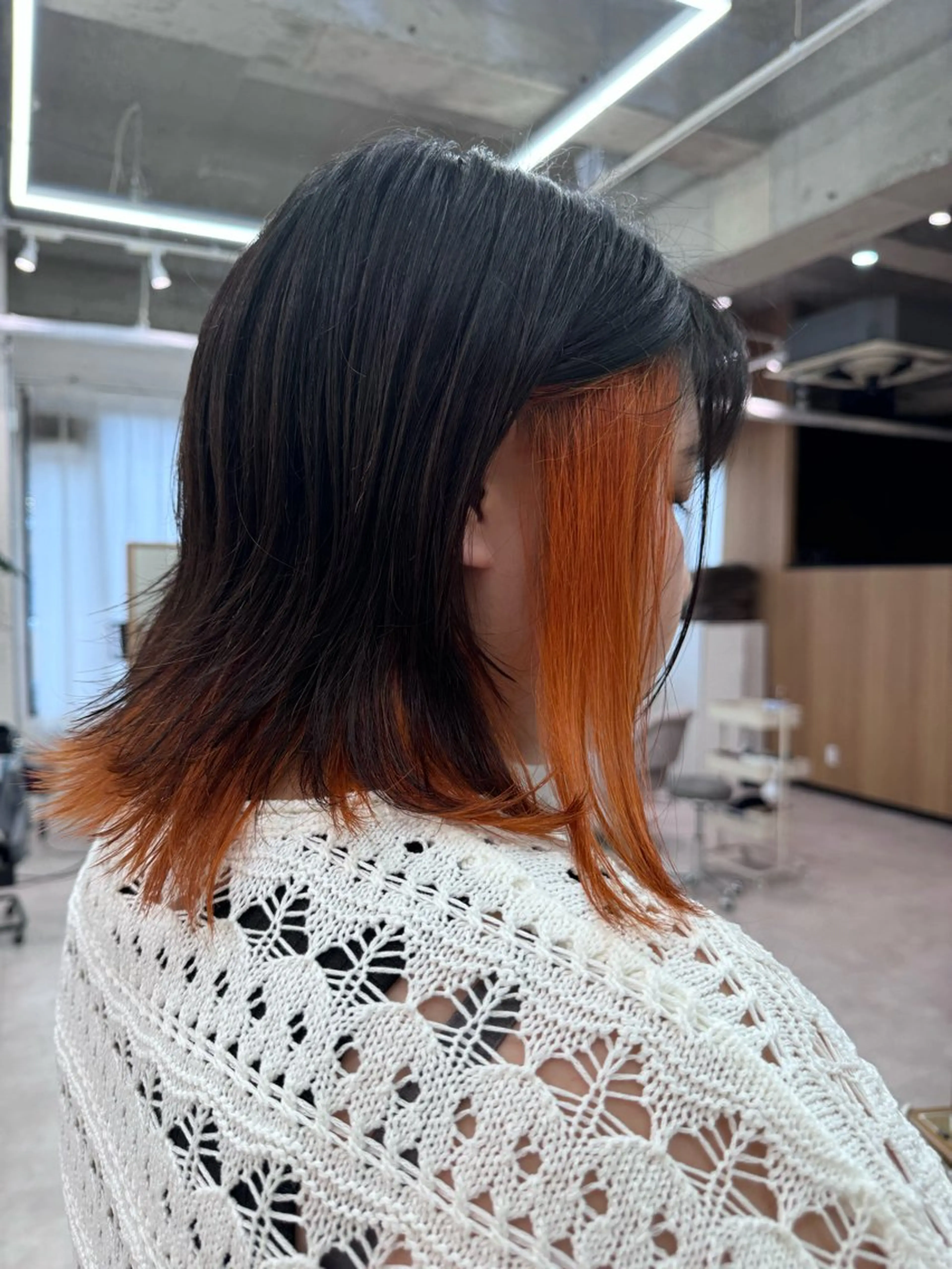 ミディアム 岡島 実里のヘアスタイル