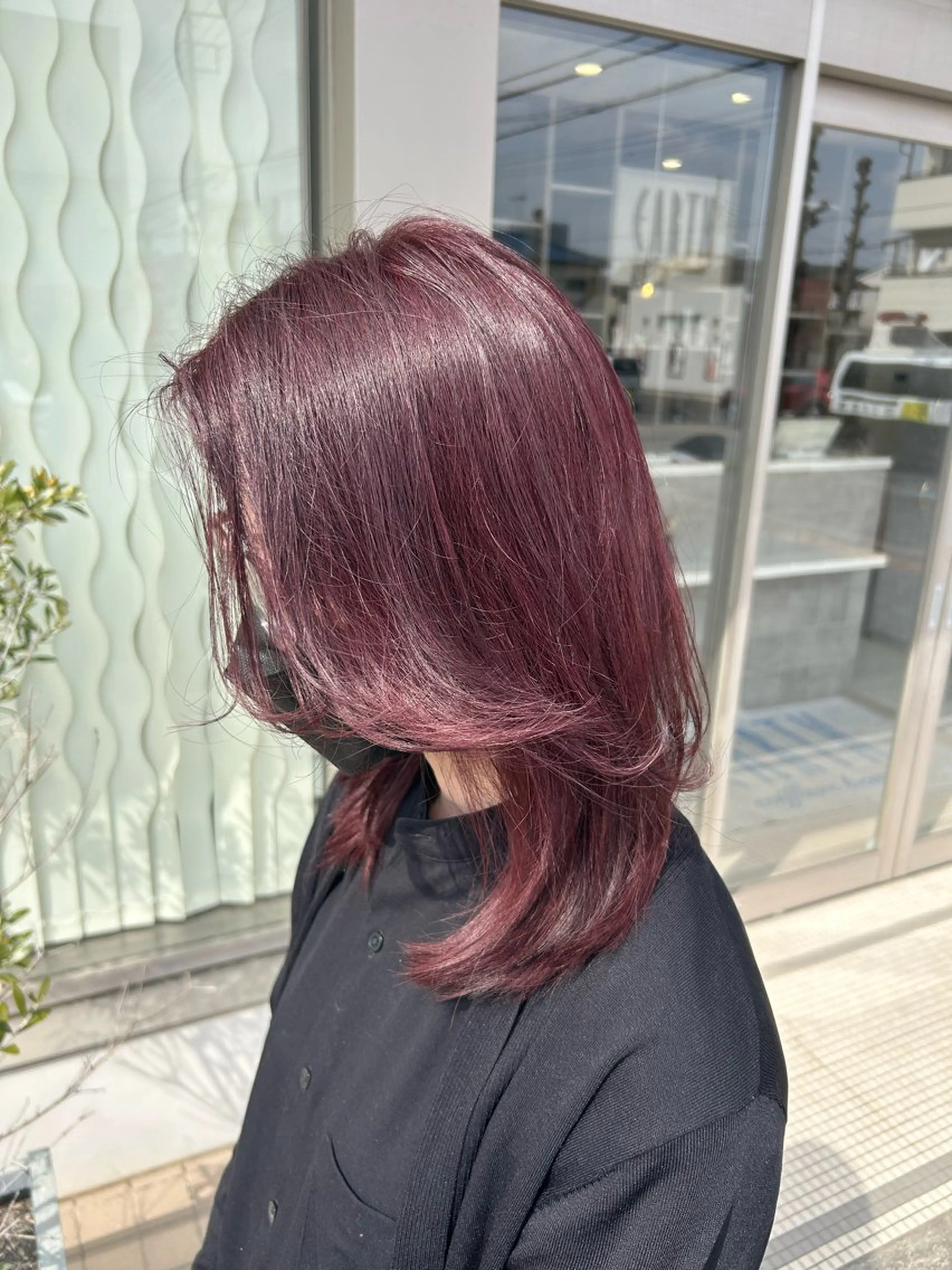 カラー 根本 美咲のヘアスタイル