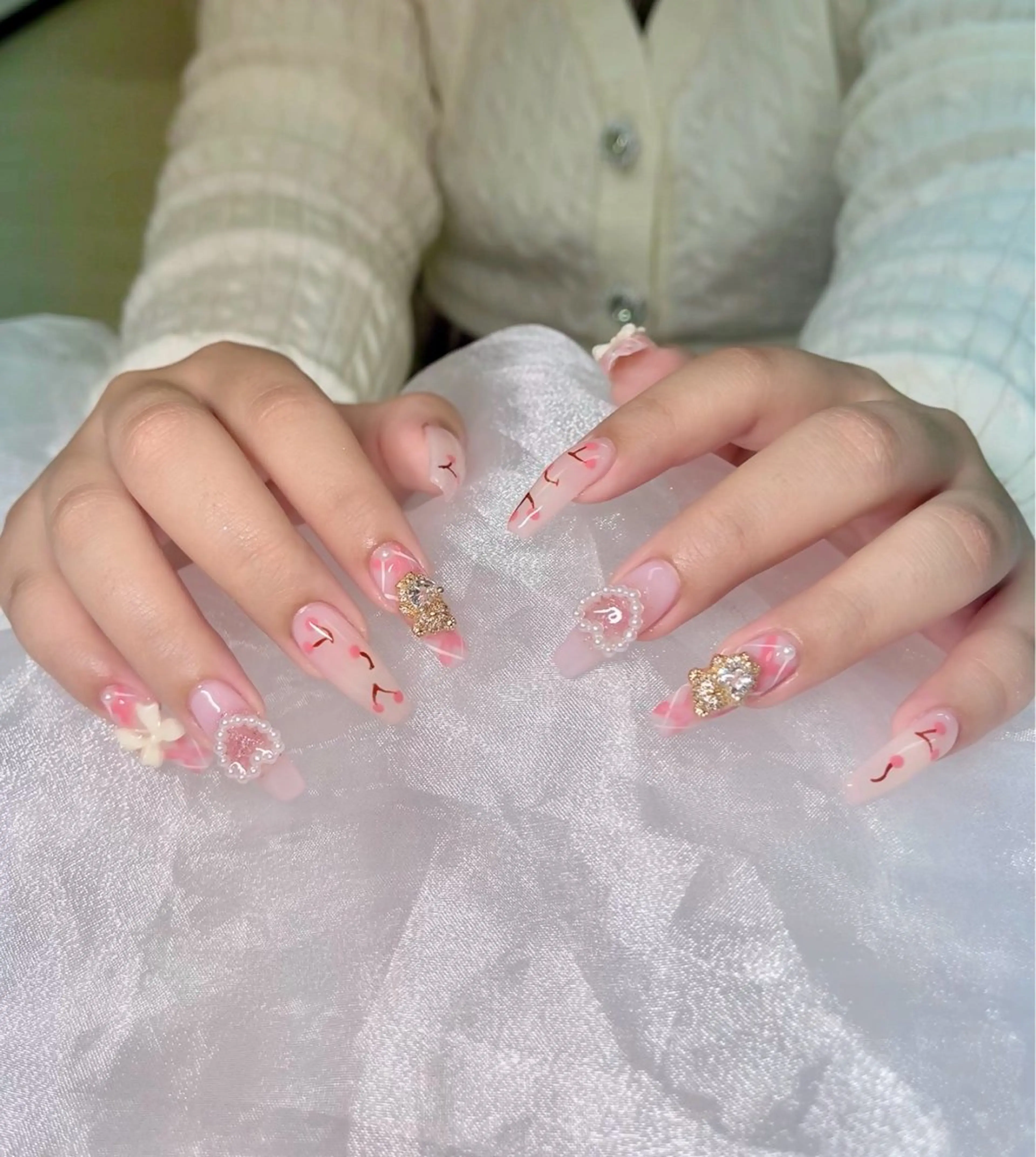 ネイル HIN NAILのネイルデザイン