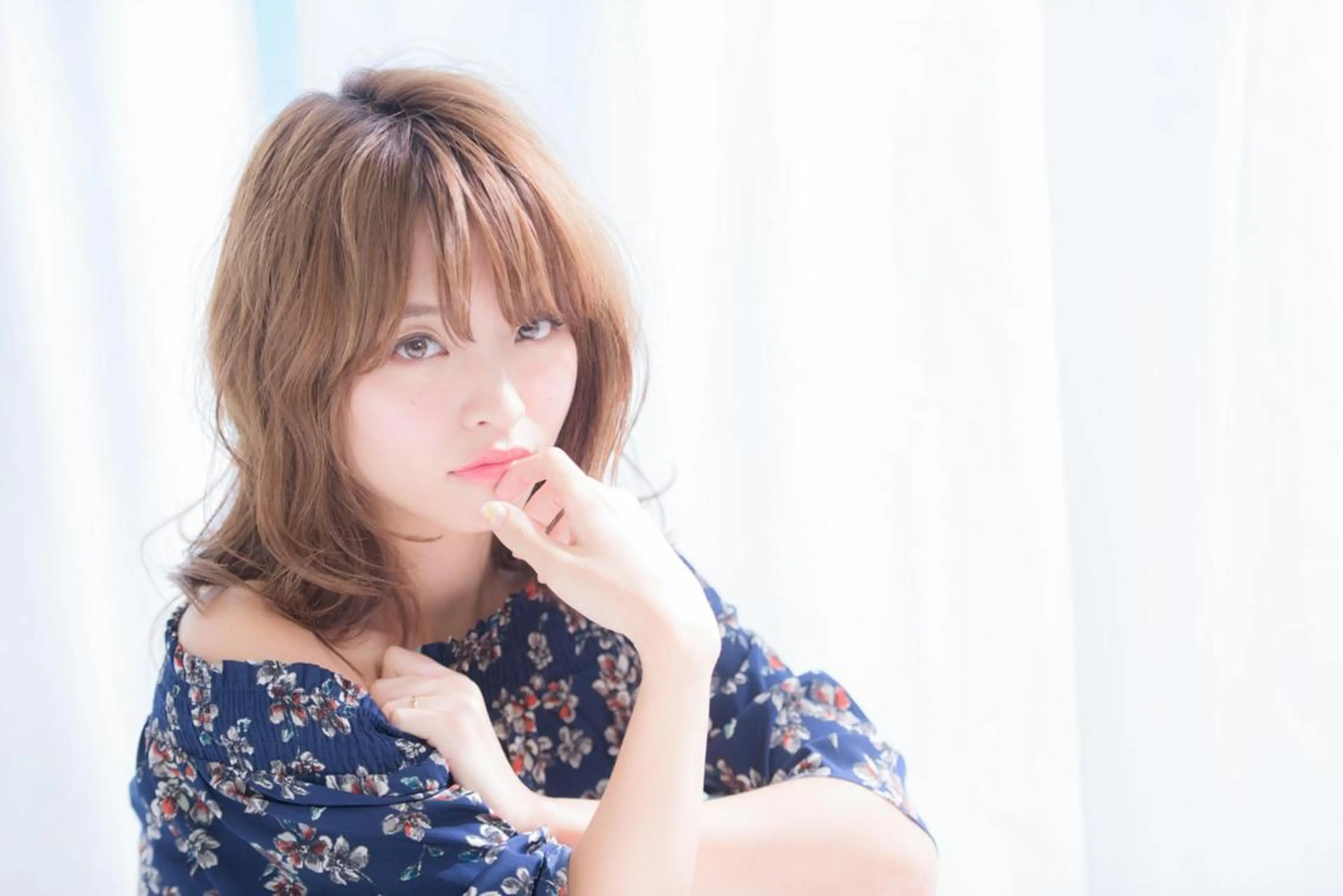 ミディアム 小林 永佳のヘアスタイル