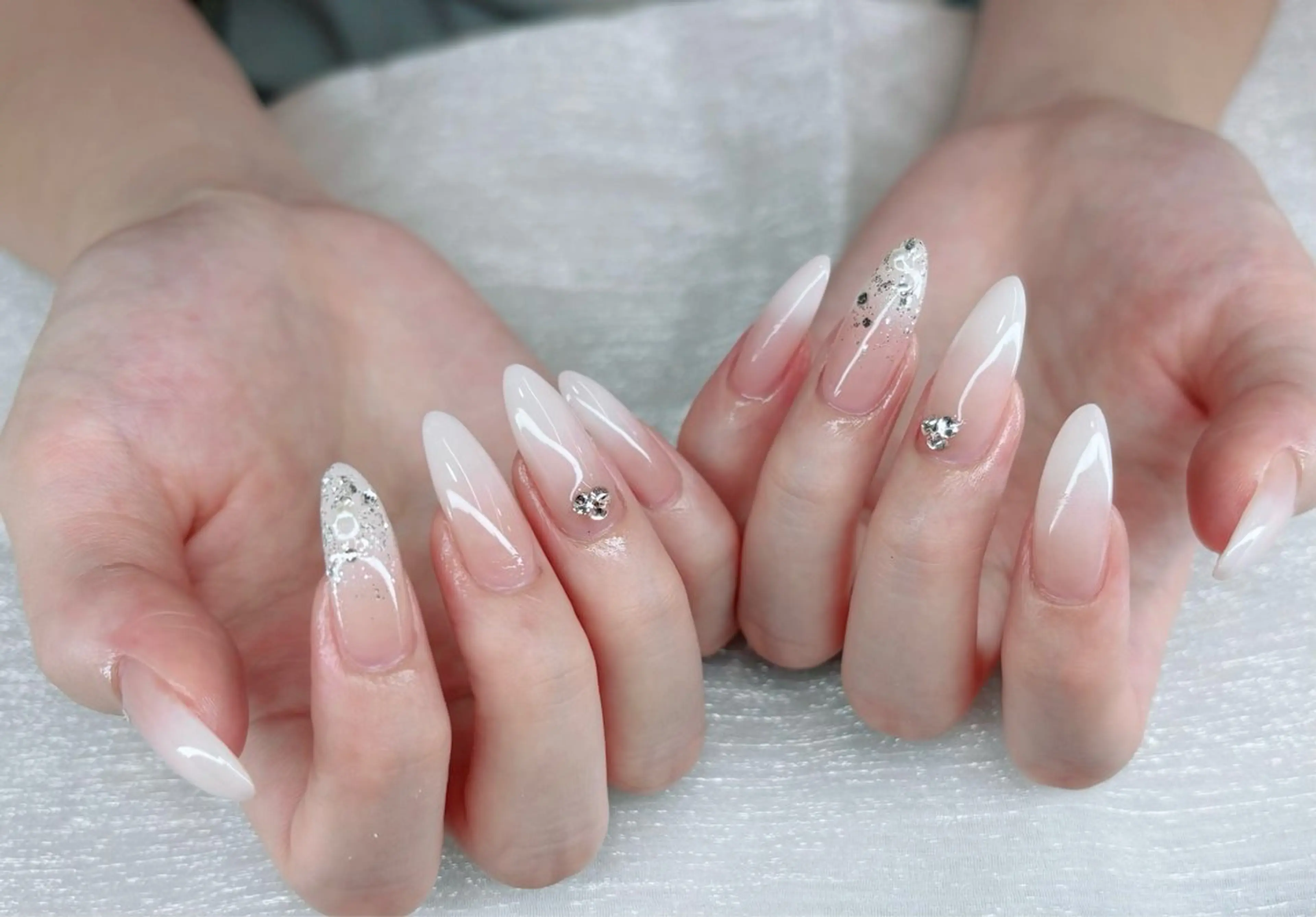 ネイル オーロラネイル ブルー チークネイル フットネイル フレンチネイル Haru Kaori 渋谷のネイルデザイン