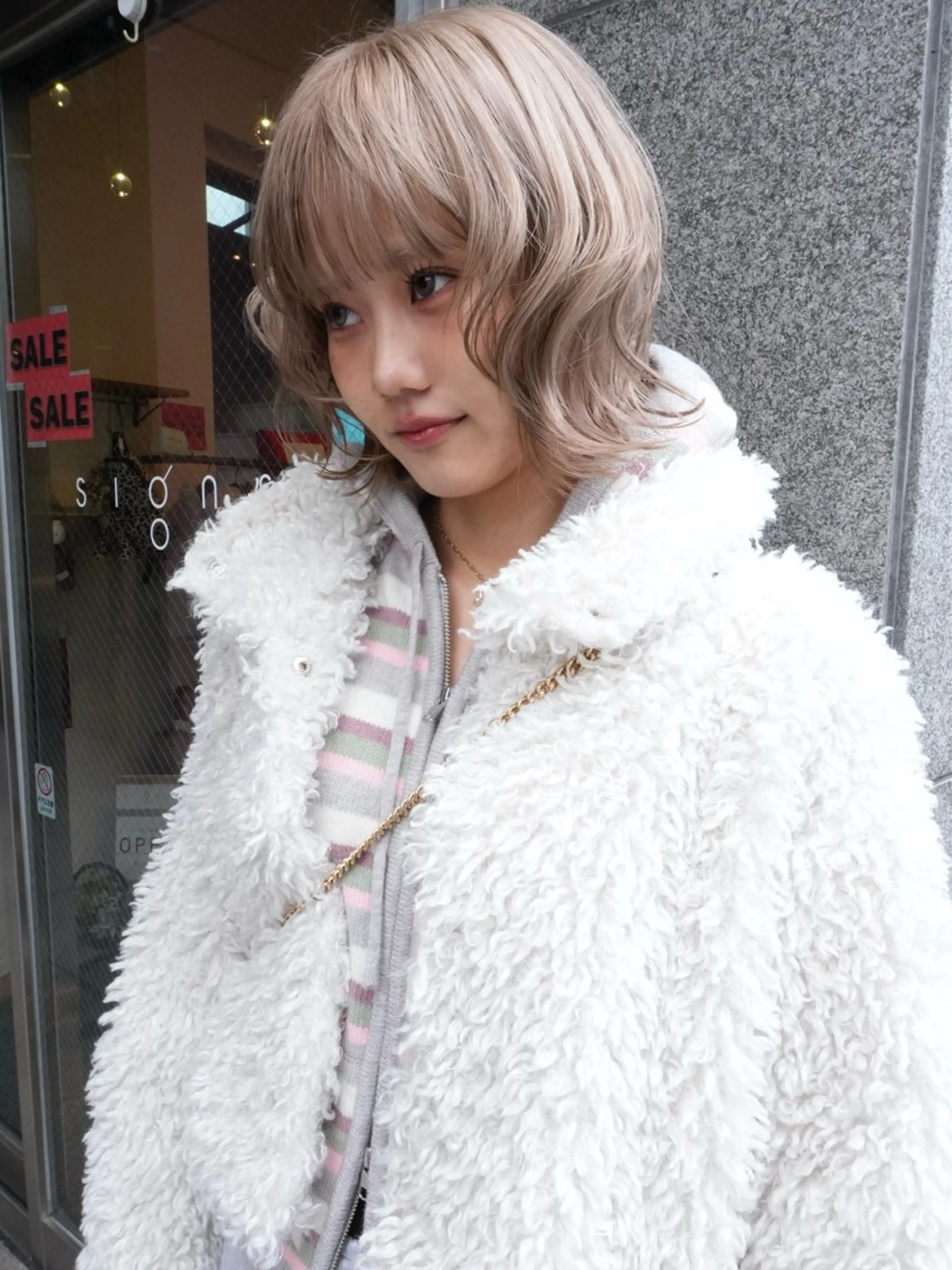 ショート カラー カット ヘアカラー ⭐︎ハイトーン /レイヤー✩momoのヘアスタイル