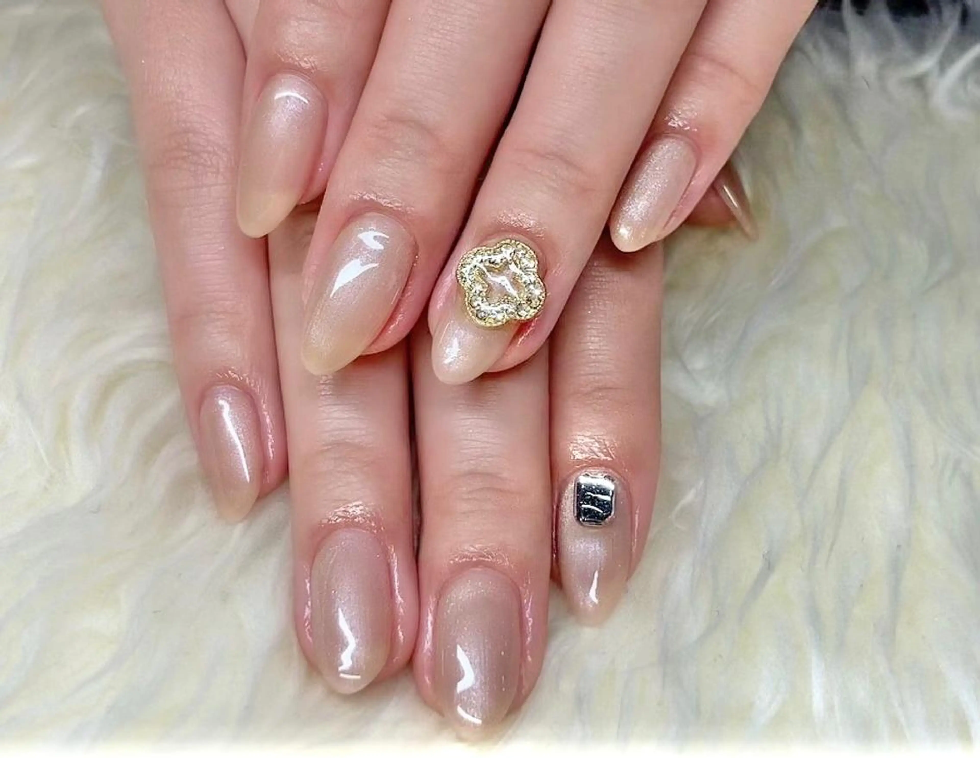 ネイル 長さ出し ジェルネイル 卒業式 韓国ネイル 持ち込み ハンドネイル Nail&eye Belire 新宿のネイルデザイン