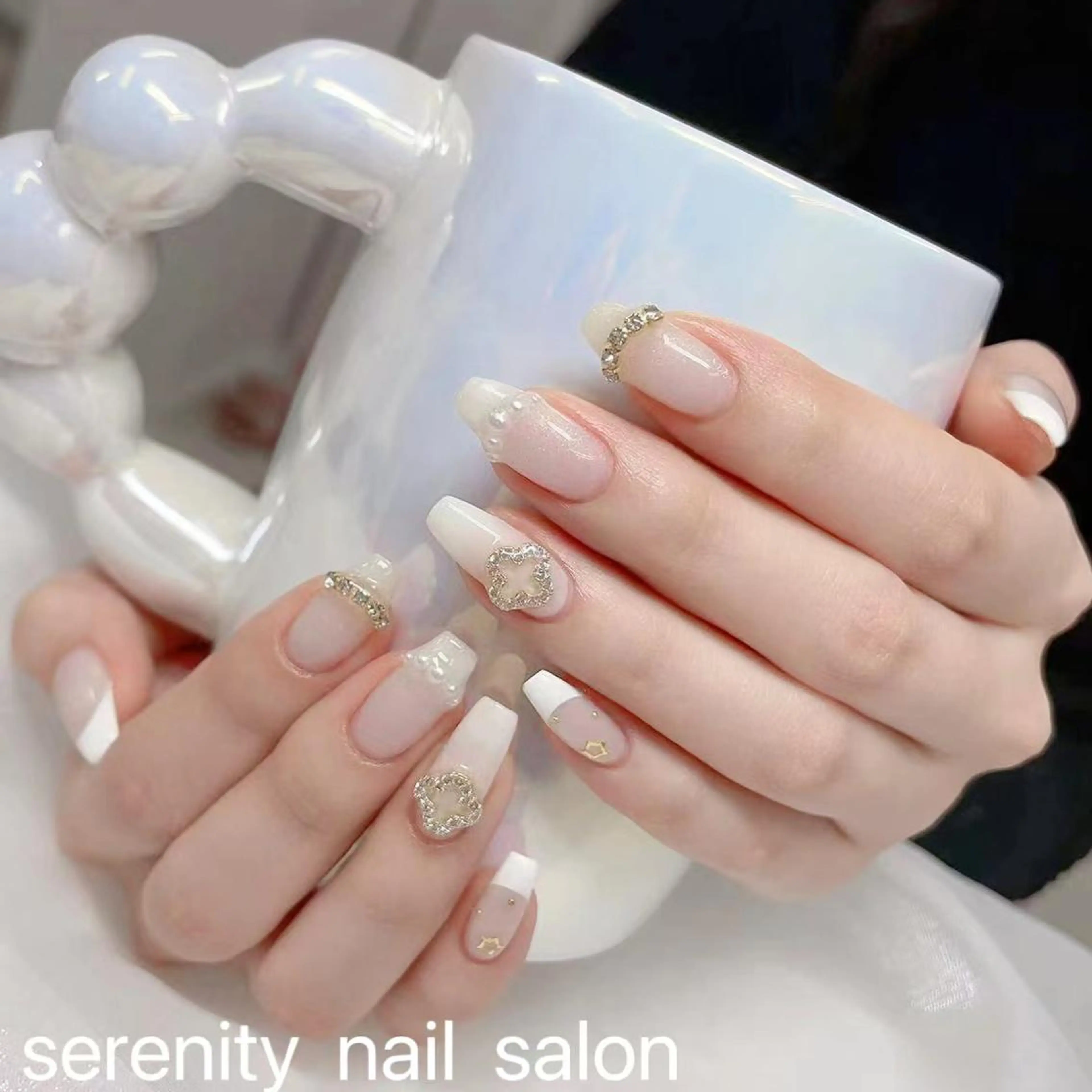 ネイル ハンドネイル ハンドケア ✨Serenity Nail salonのネイルデザイン