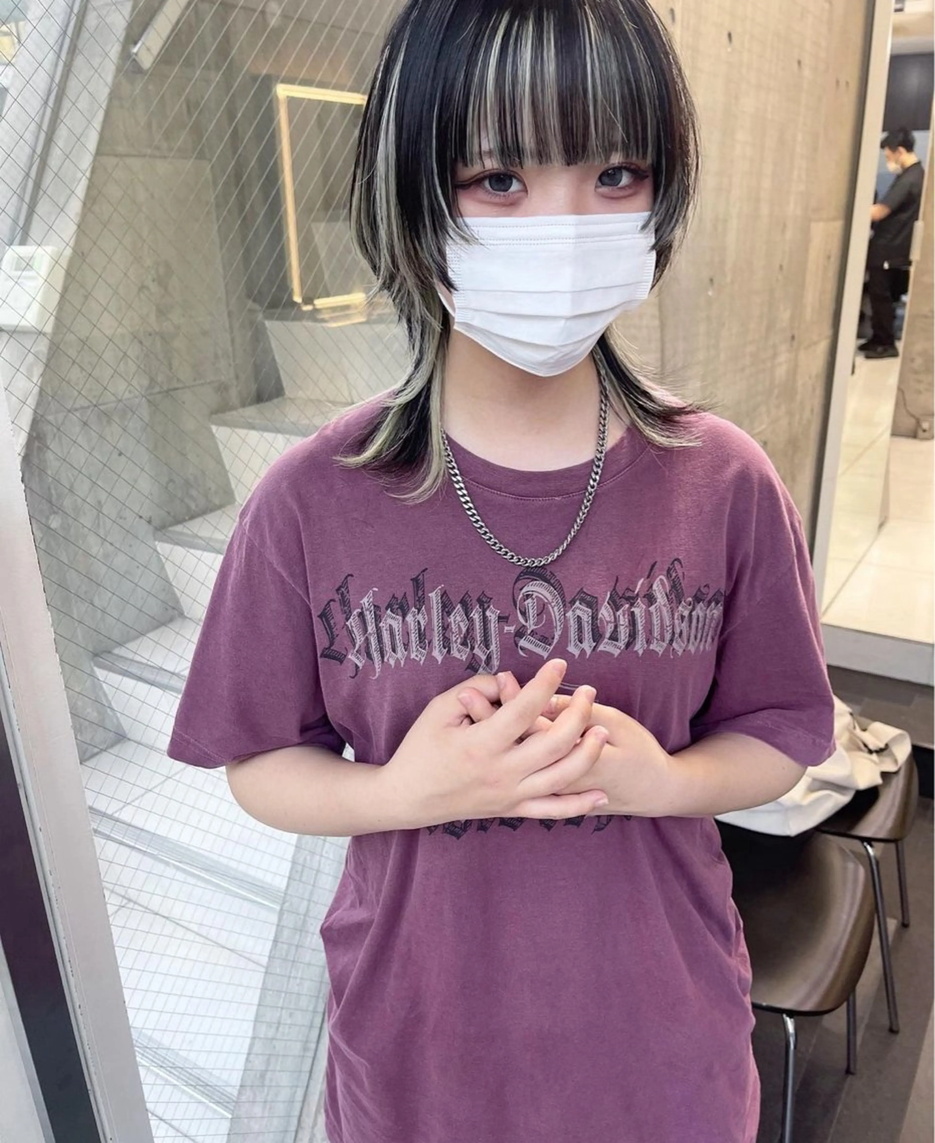 ショート ヘアカラー ケアブリーチ/派手髪 ハイトーン/ナナのヘアスタイル